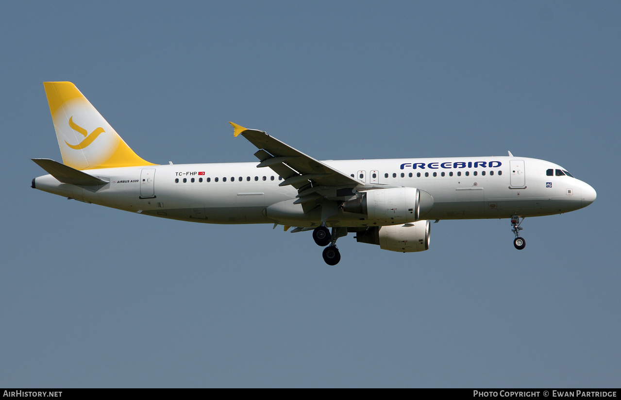 Aircraft Photo of TC-FHP | Airbus A320-214 | Freebird Airlines | AirHistory.net #578708