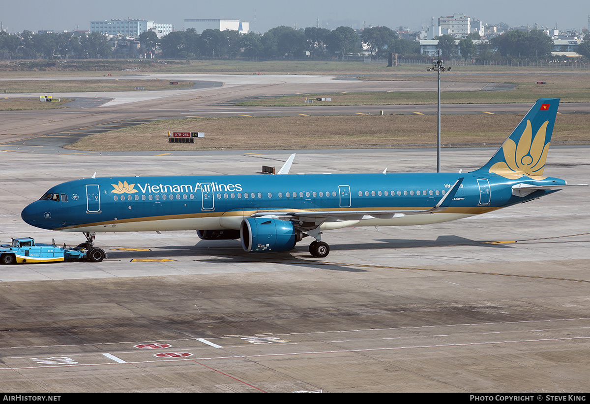 Aircraft Photo of VN-A618 | Airbus A321-272N | Vietnam Airlines | AirHistory.net #578782