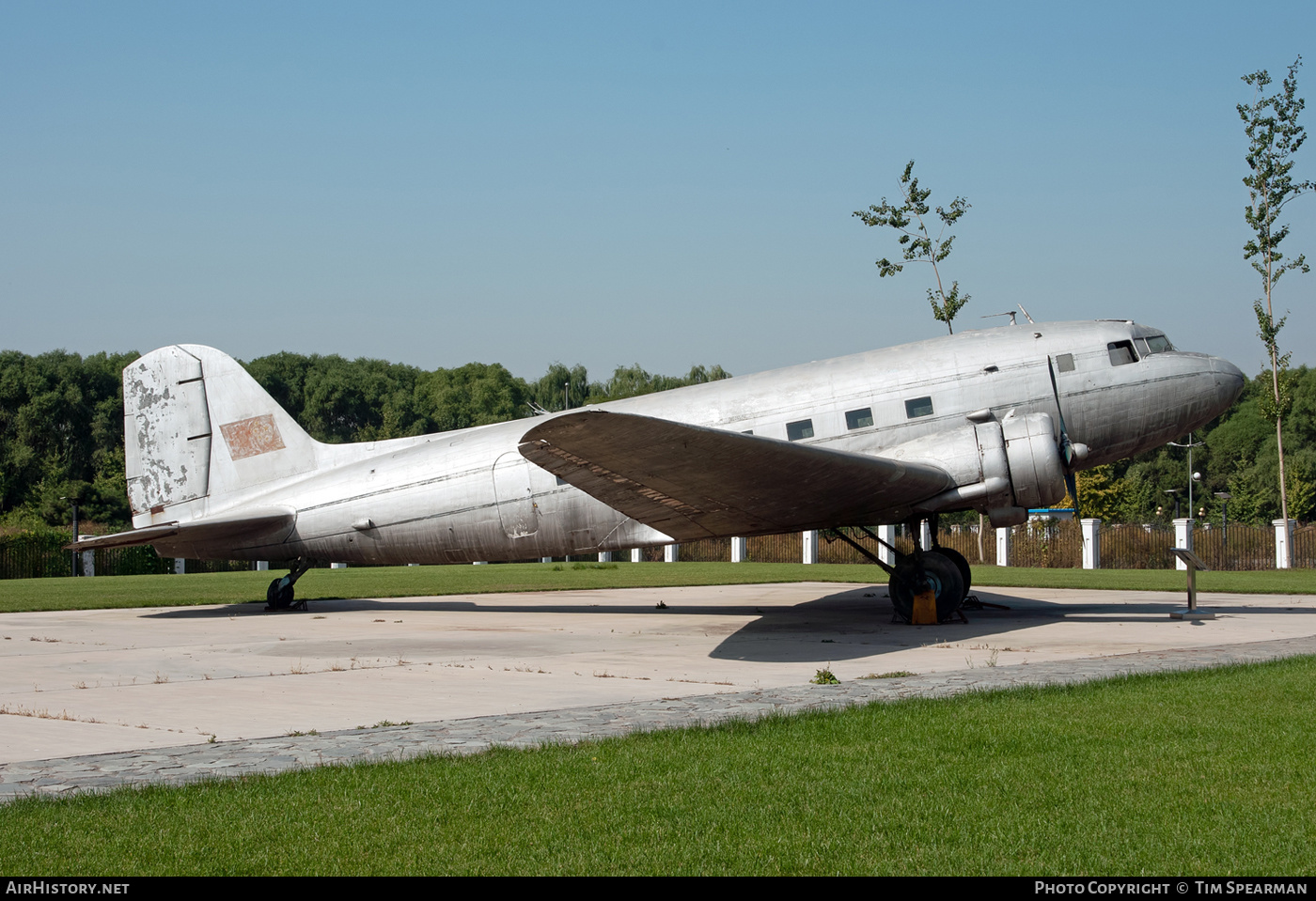 Aircraft Photo of 324 | Lisunov Li-2 | AirHistory.net #578808