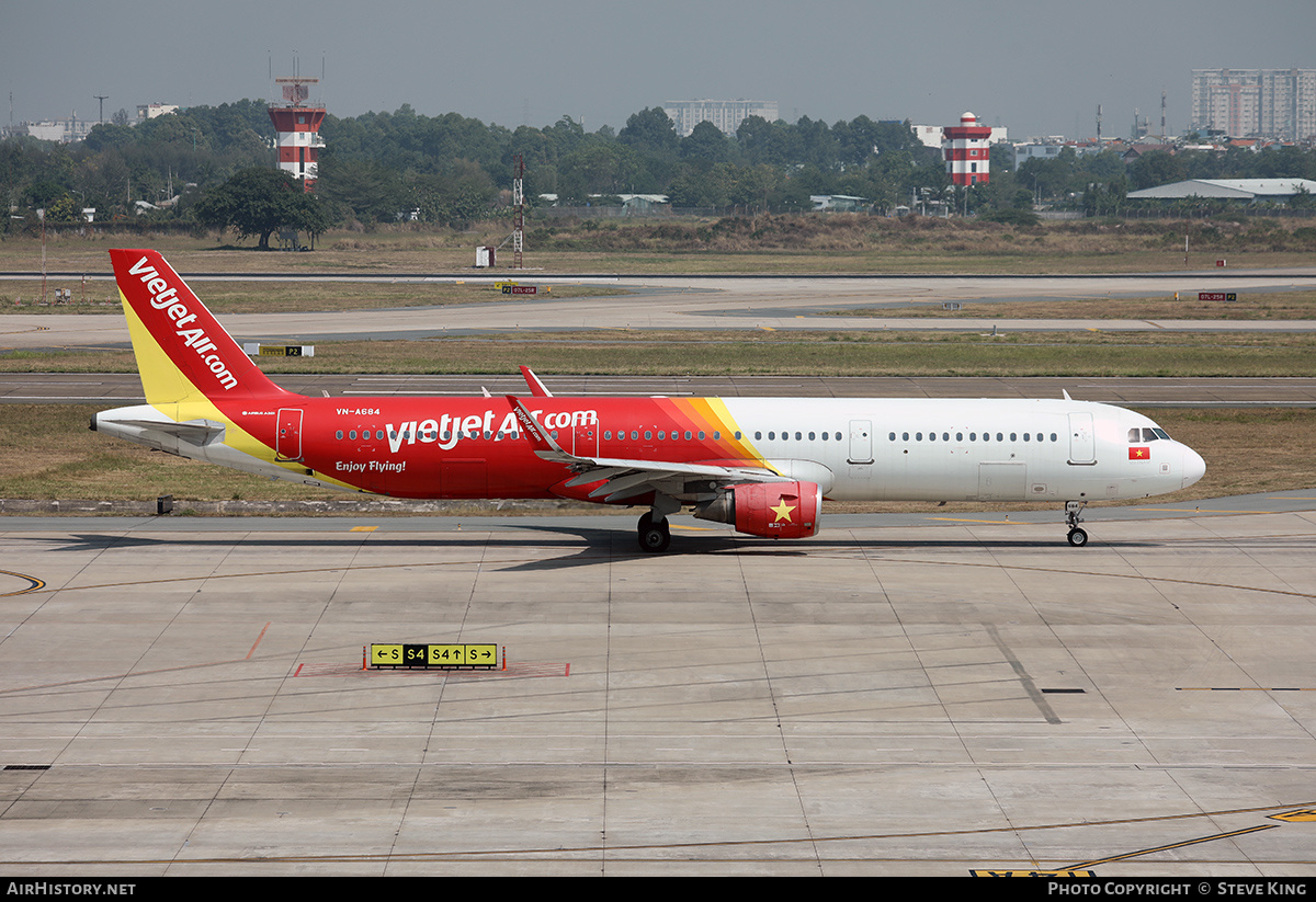 Aircraft Photo of VN-A684 | Airbus A321-211 | VietJet Air | AirHistory.net #578822