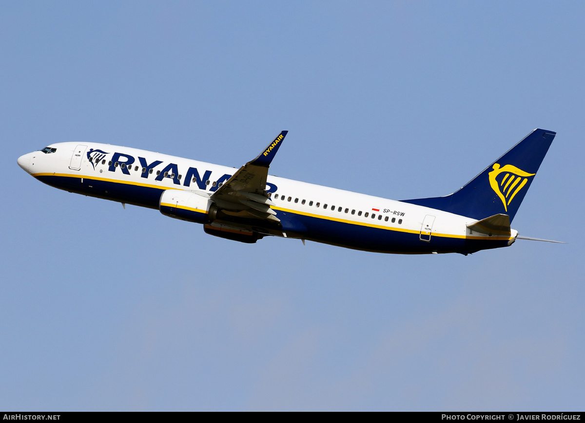 Aircraft Photo of SP-RSW | Boeing 737-800 | Ryanair | AirHistory.net #578966