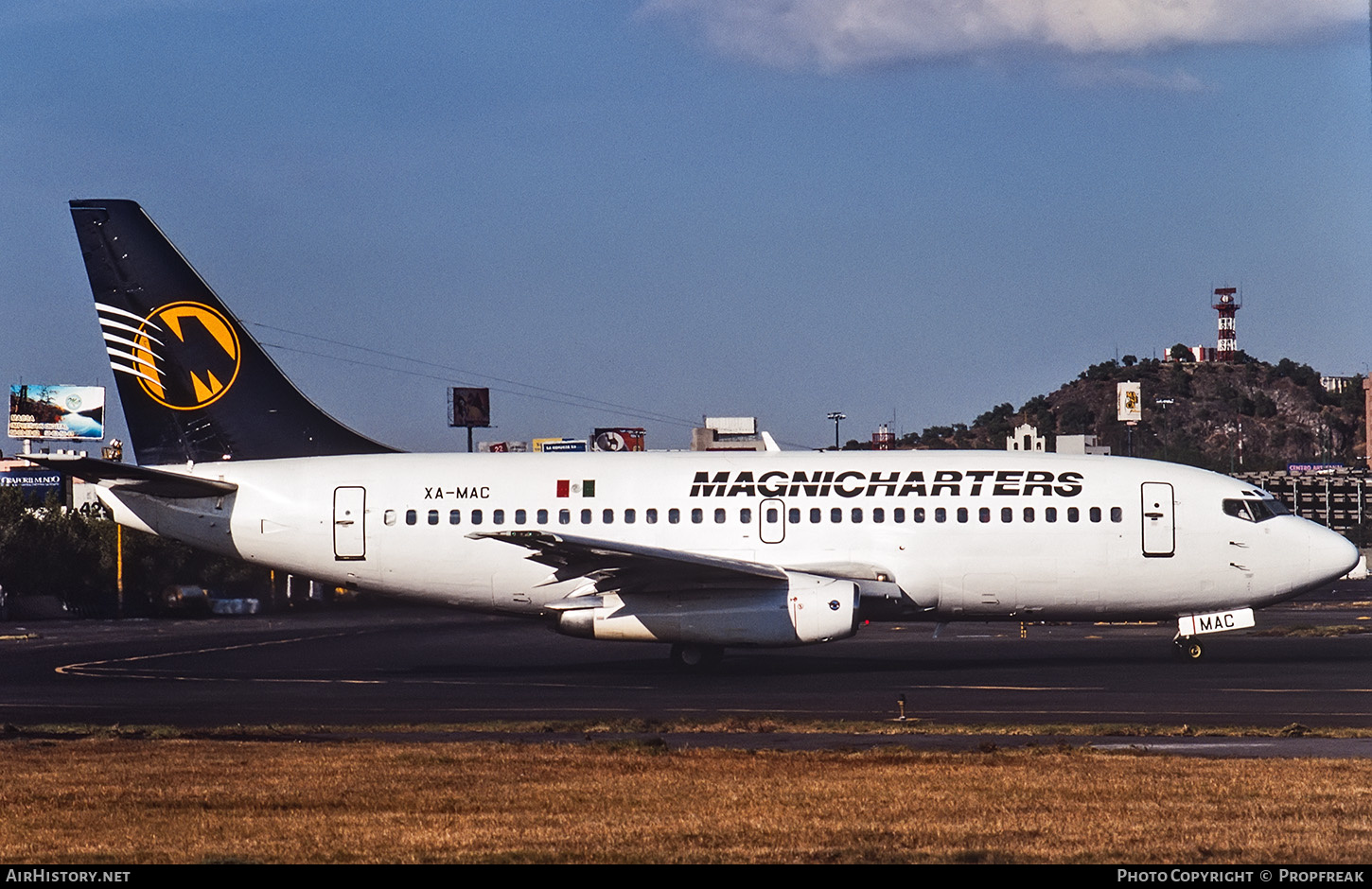 Aircraft Photo of XA-MAC | Boeing 737-2C3/Adv | Magnicharters | AirHistory.net #579109