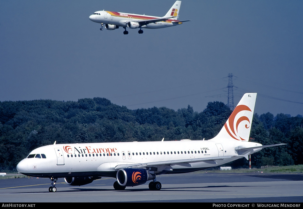 Aircraft Photo of I-PEKL | Airbus A320-214 | Air Europe | AirHistory.net #579141