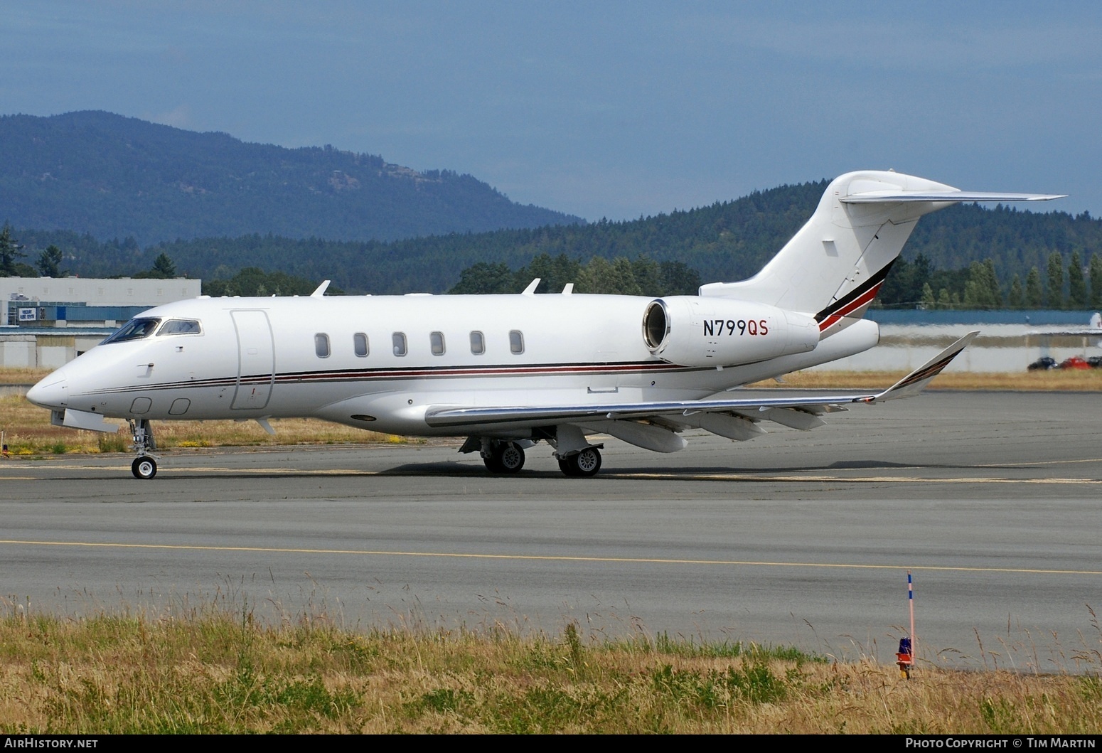 Aircraft Photo of N799QS | Bombardier Challenger 350 (BD-100-1A10) | AirHistory.net #579180