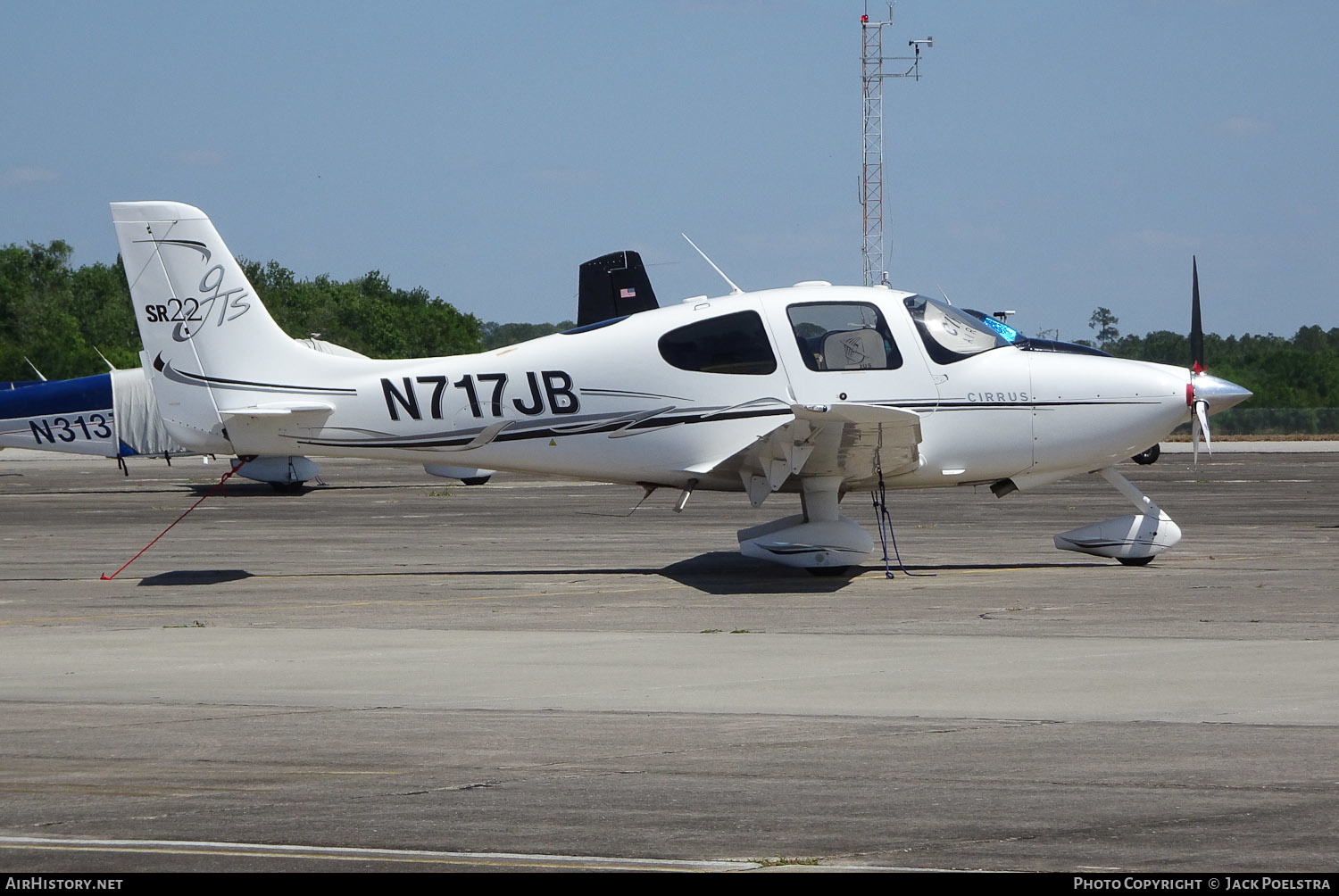 Aircraft Photo of N717JB | Cirrus SR-22 G2-GTS | AirHistory.net #579239