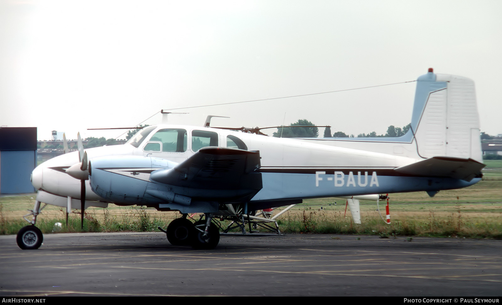 Aircraft Photo of F-BAUA | Beech D50 Twin Bonanza | AirHistory.net #579328