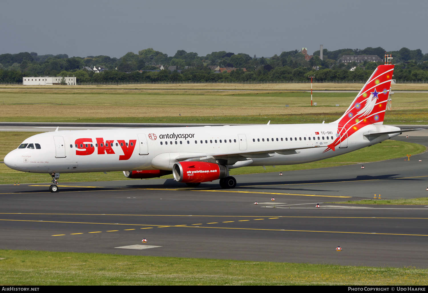 Aircraft Photo of TC-SKI | Airbus A321-131 | Sky Airlines | AirHistory.net #579470