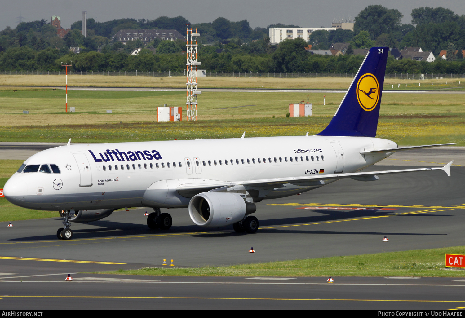 Aircraft Photo of D-AIZH | Airbus A320-214 | Lufthansa | AirHistory.net #579479