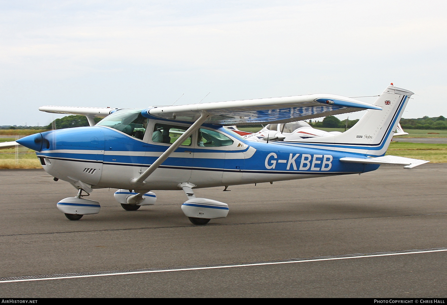 Aircraft Photo of G-KBEB | Cessna 182P Skylane | AirHistory.net #579578