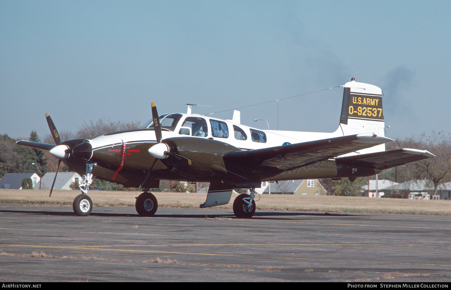 Aircraft Photo of 59-2537 / 0-92537 | Beech RU-8D Seminole (50) | USA - Army | AirHistory.net #579665