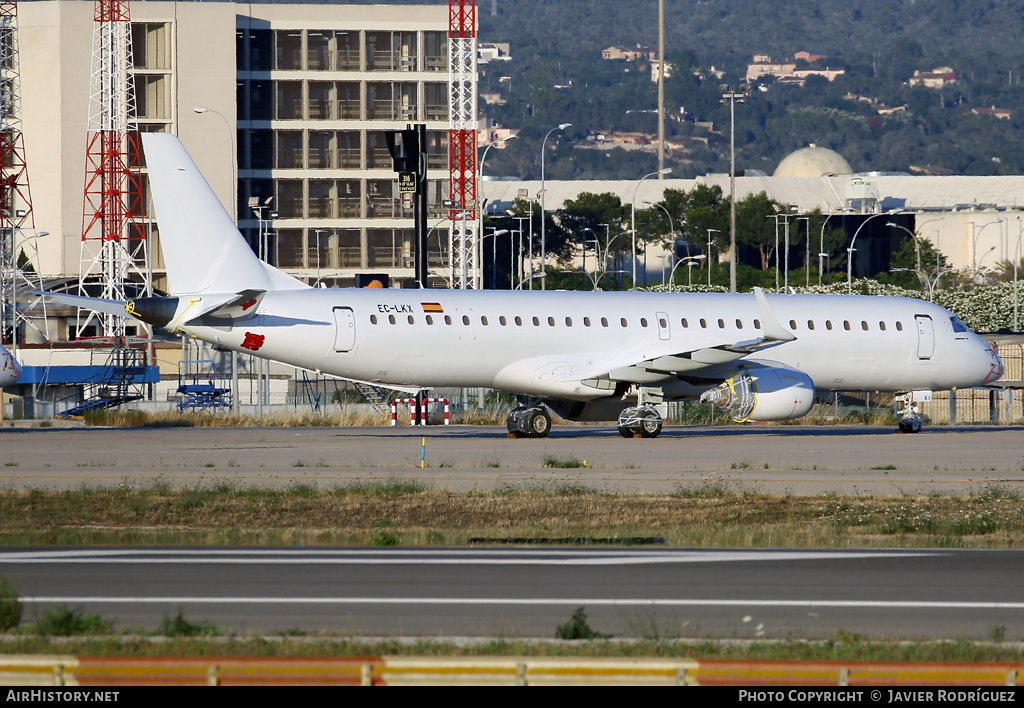 Aircraft Photo of EC-LKX | Embraer 195LR (ERJ-190-200LR) | AirHistory.net #579732
