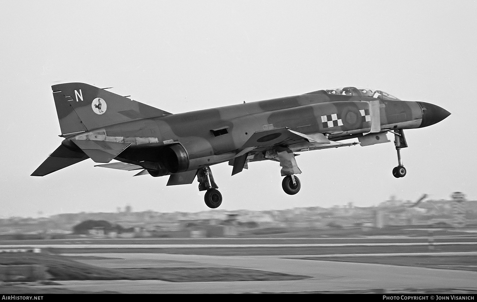 Aircraft Photo of XV572 | McDonnell Douglas F-4K Phantom FG1 | UK - Air Force | AirHistory.net #579926