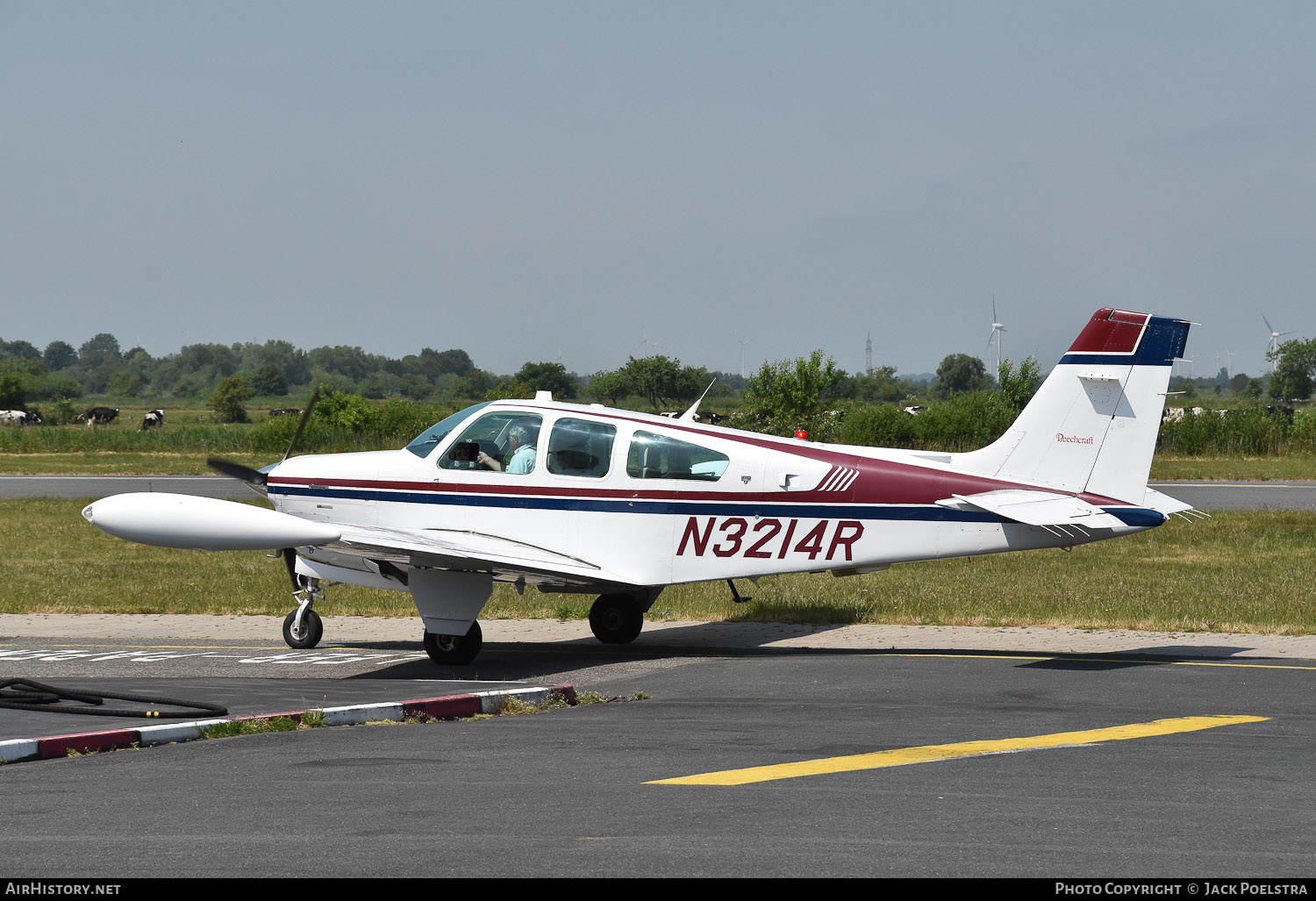 Aircraft Photo of N3214R | Beech F33A Bonanza | AirHistory.net #580009
