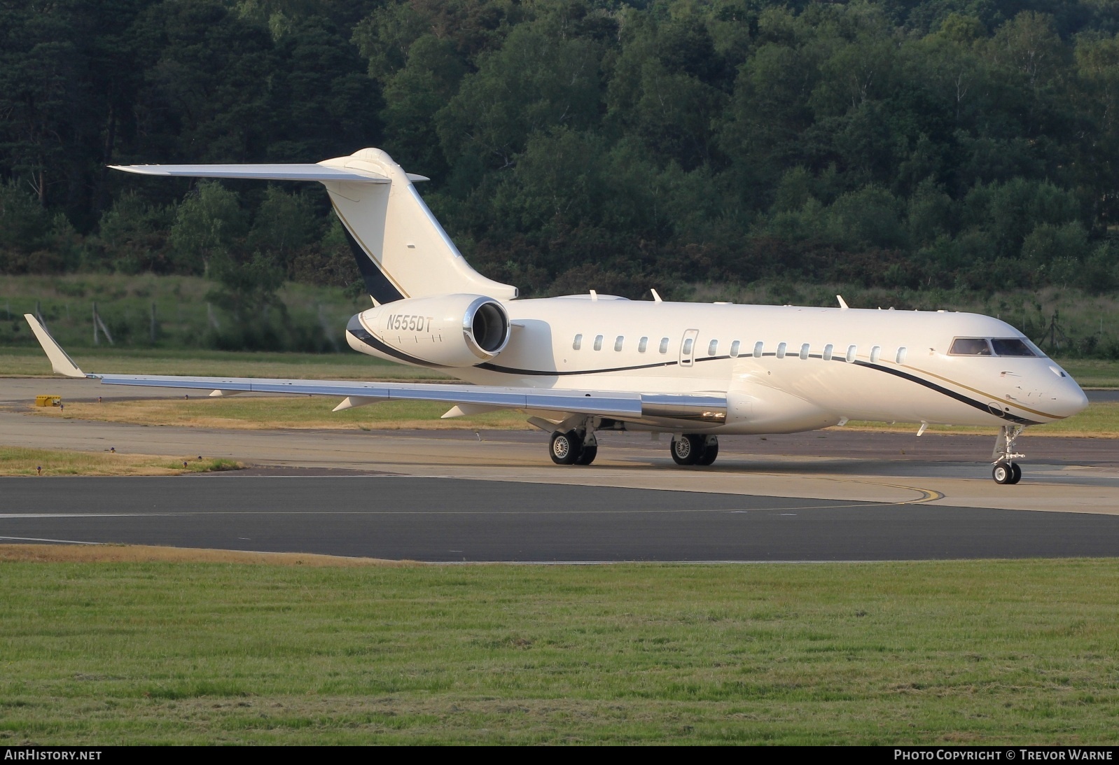 Aircraft Photo of N555DT | Bombardier Global 6000 (BD-700-1A10) | AirHistory.net #580091