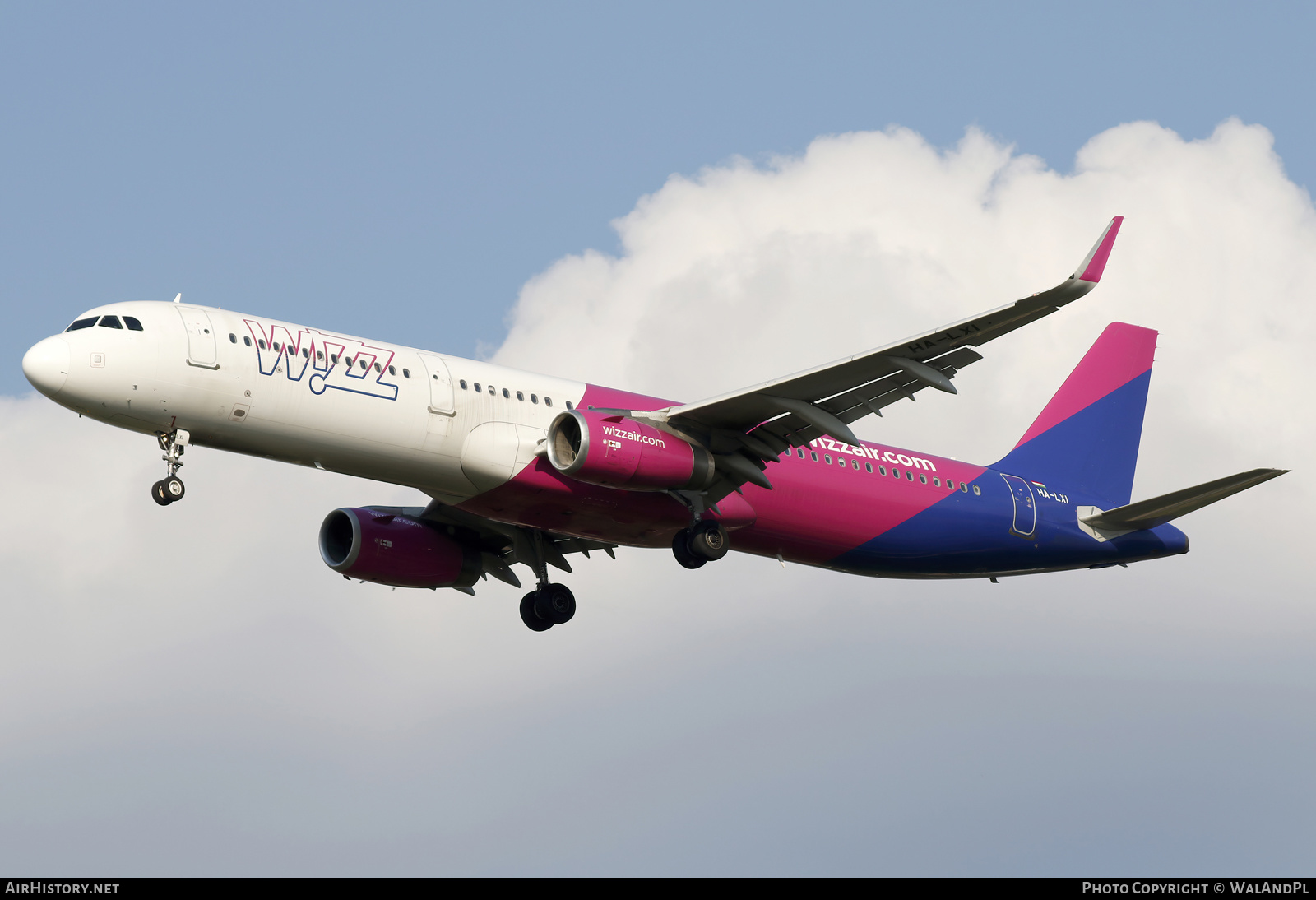 Aircraft Photo of HA-LXI | Airbus A321-231 | Wizz Air | AirHistory.net #580103