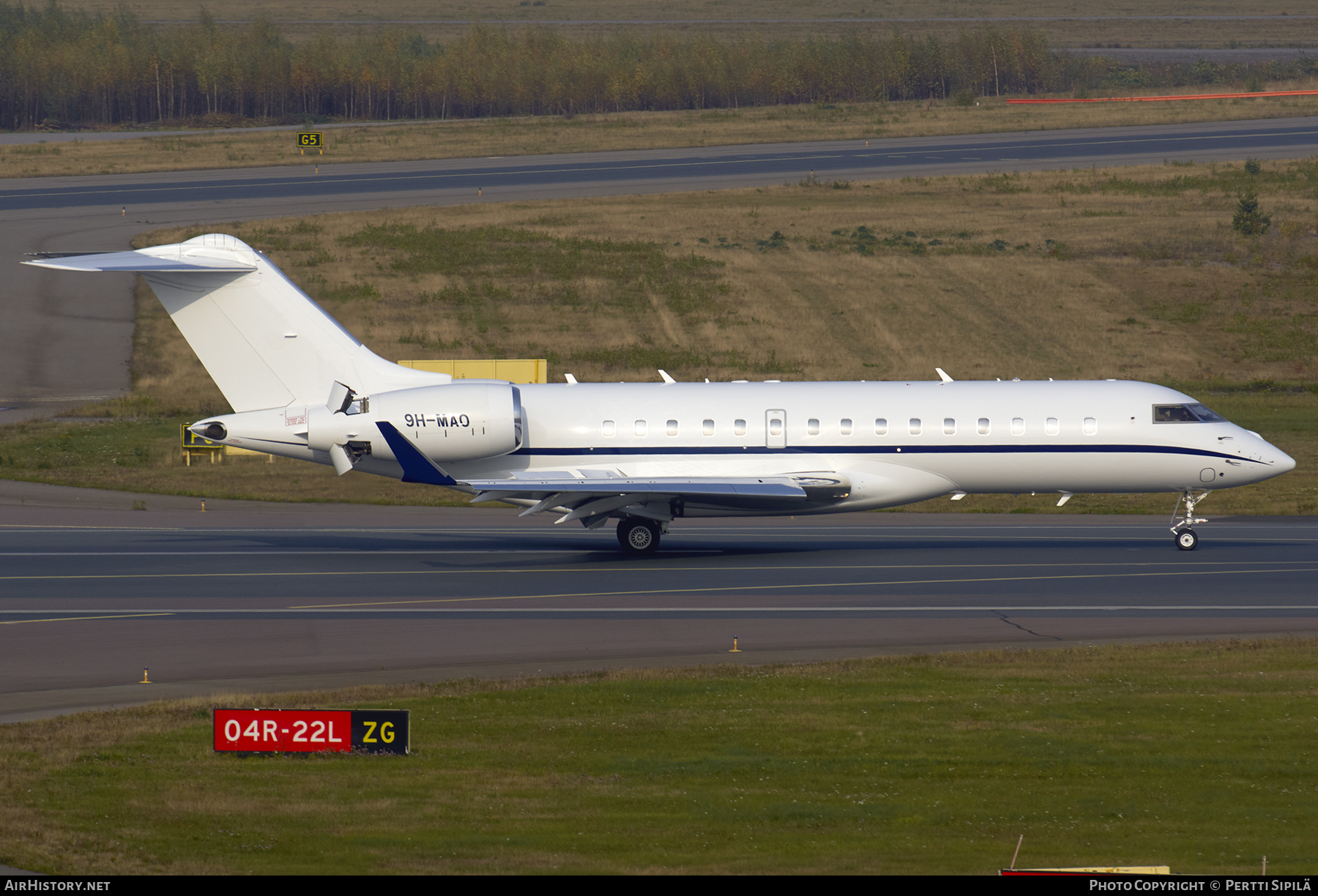 Aircraft Photo of 9H-MAO | Bombardier Global Express XRS (BD-700-1A10) | AirHistory.net #580246