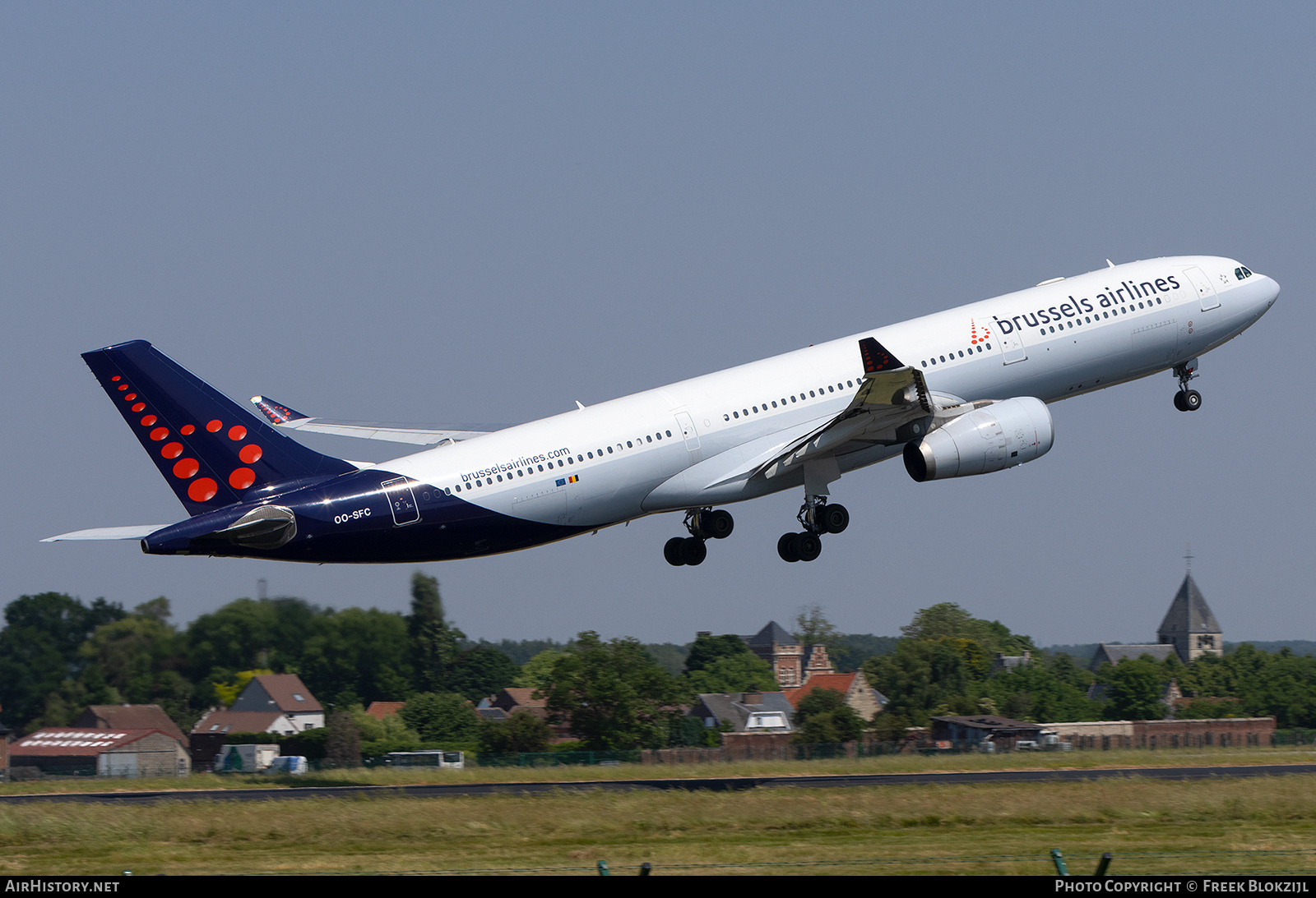 Aircraft Photo of OO-SFC | Airbus A330-342 | Brussels Airlines | AirHistory.net #580292