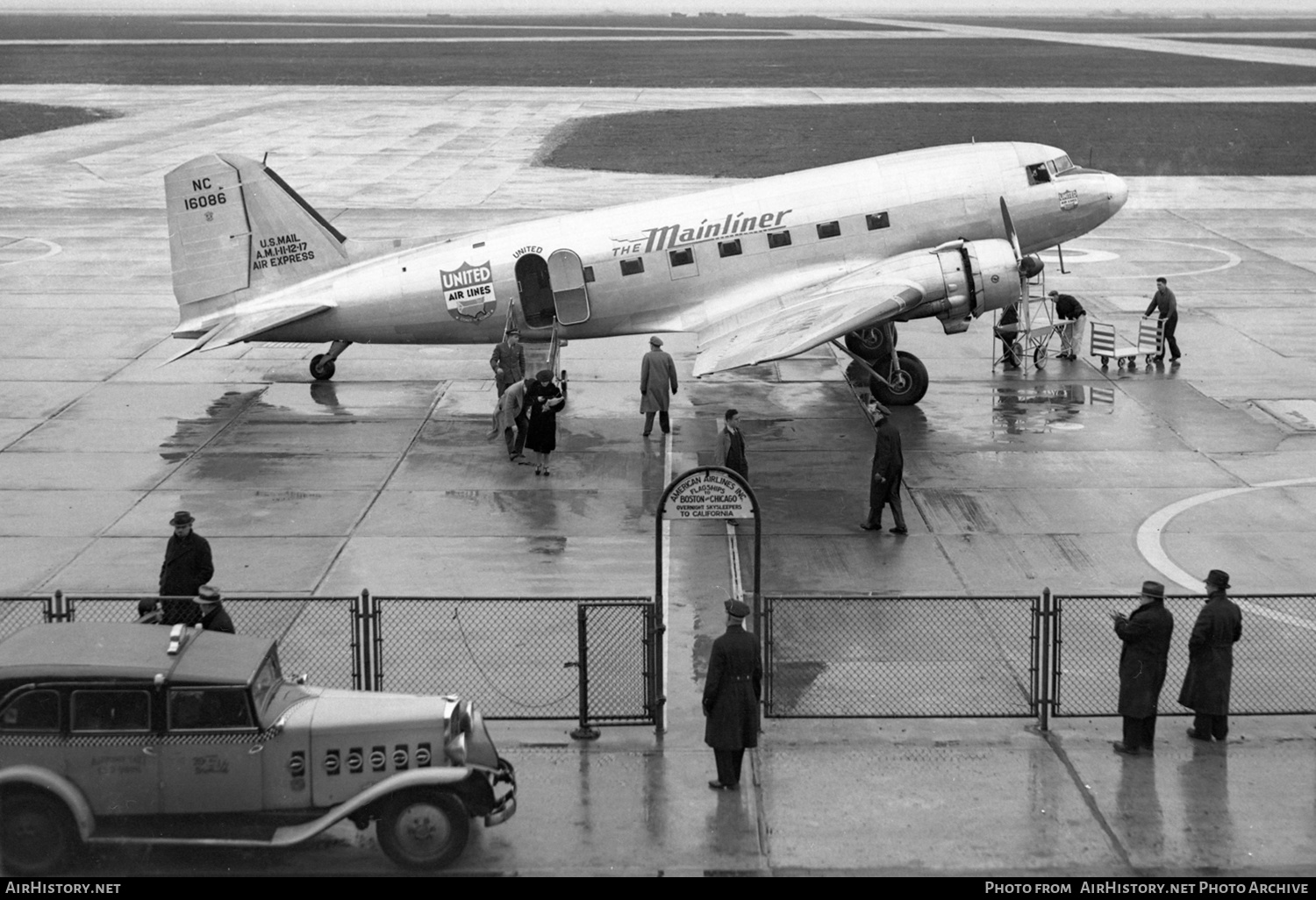 Aircraft Photo of NC16086 | Douglas DC-3A-197 | United Air Lines | AirHistory.net #580367