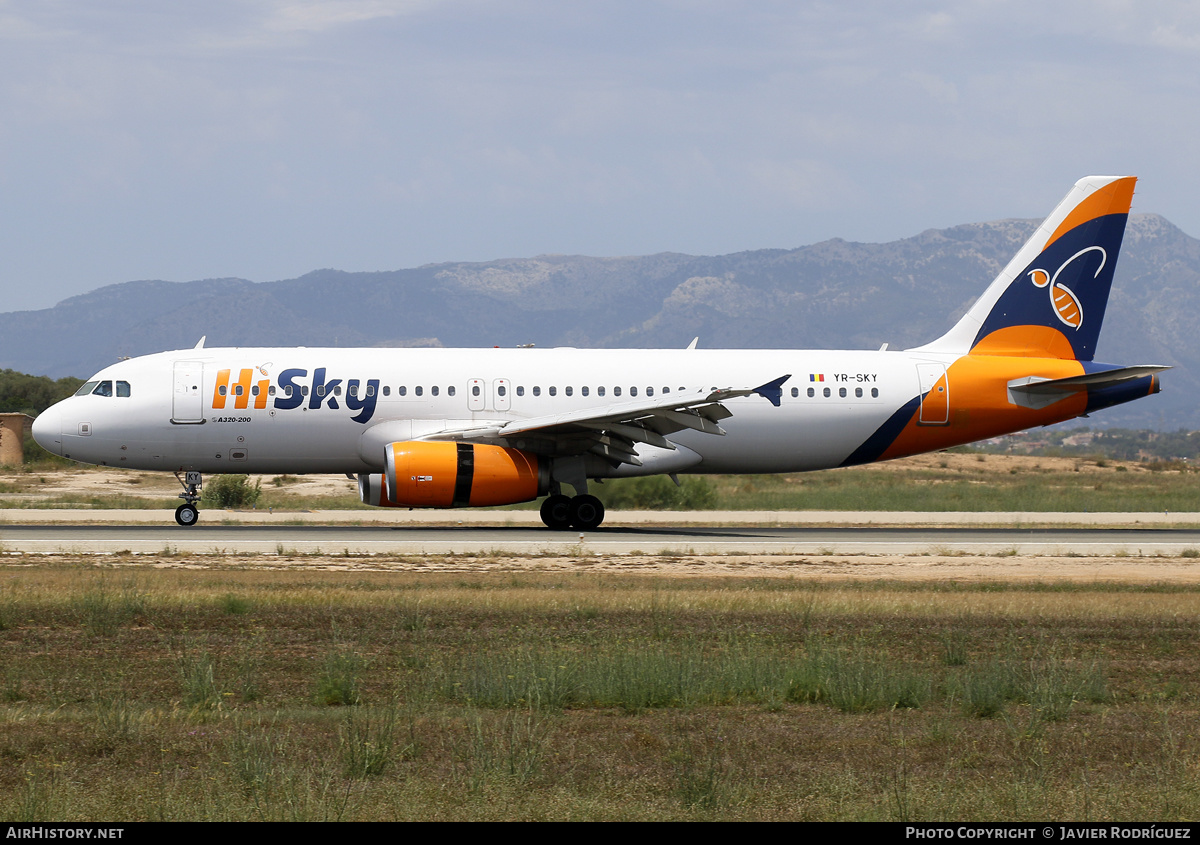 Aircraft Photo of YR-SKY | Airbus A320-232 | HiSky | AirHistory.net #580463