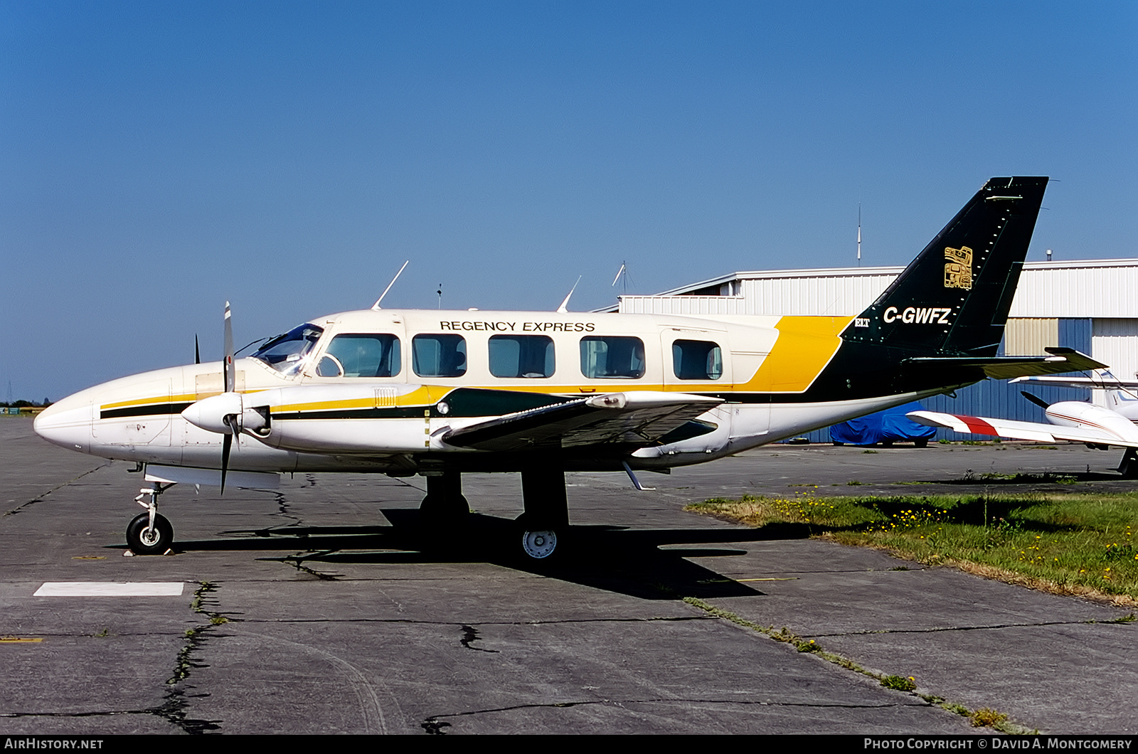 Aircraft Photo of C-GWFZ | Piper PA-31-350 Navajo Chieftain | Regency Express Airlines | AirHistory.net #580497