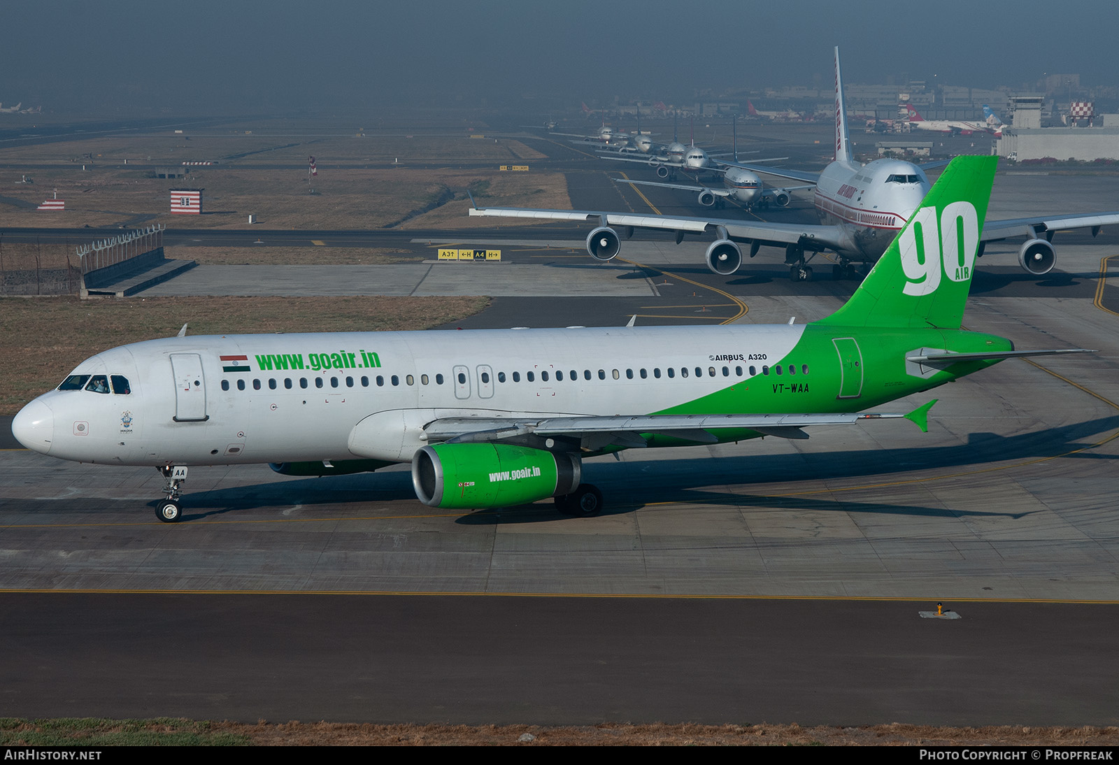 Aircraft Photo of VT-WAA | Airbus A320-231 | GoAir | AirHistory.net #580698