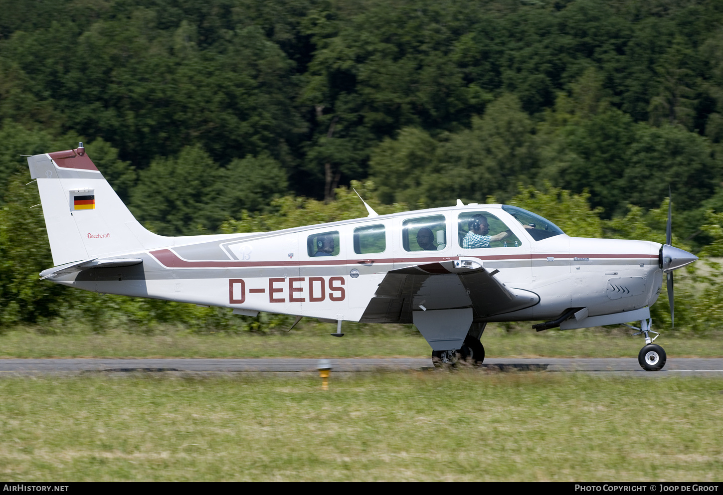 Aircraft Photo of D-EEDS | Beech A36AT Bonanza 36 | AirHistory.net #580762