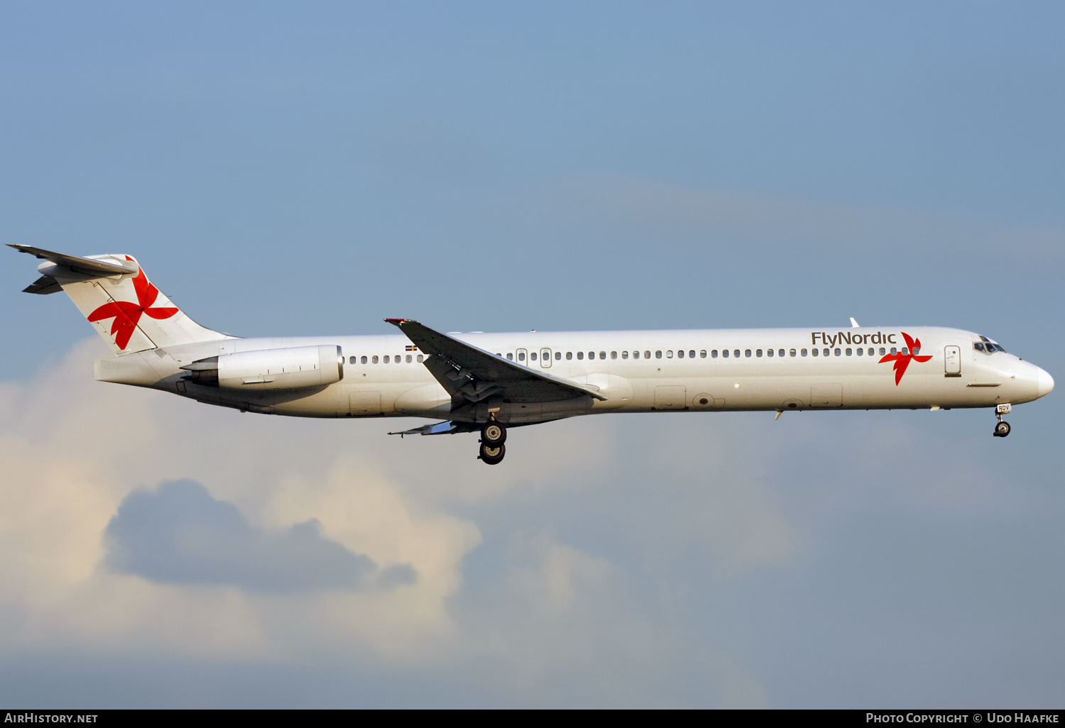 Aircraft Photo of SE-RDV | McDonnell Douglas MD-83 (DC-9-83) | FlyNordic | AirHistory.net #580838