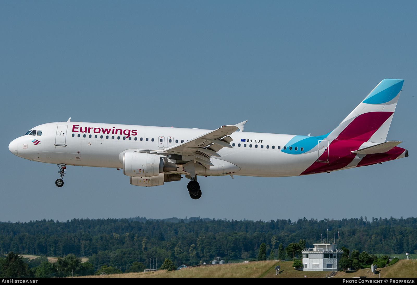 Aircraft Photo of 9H-EUT | Airbus A320-214 | Eurowings | AirHistory.net #580863