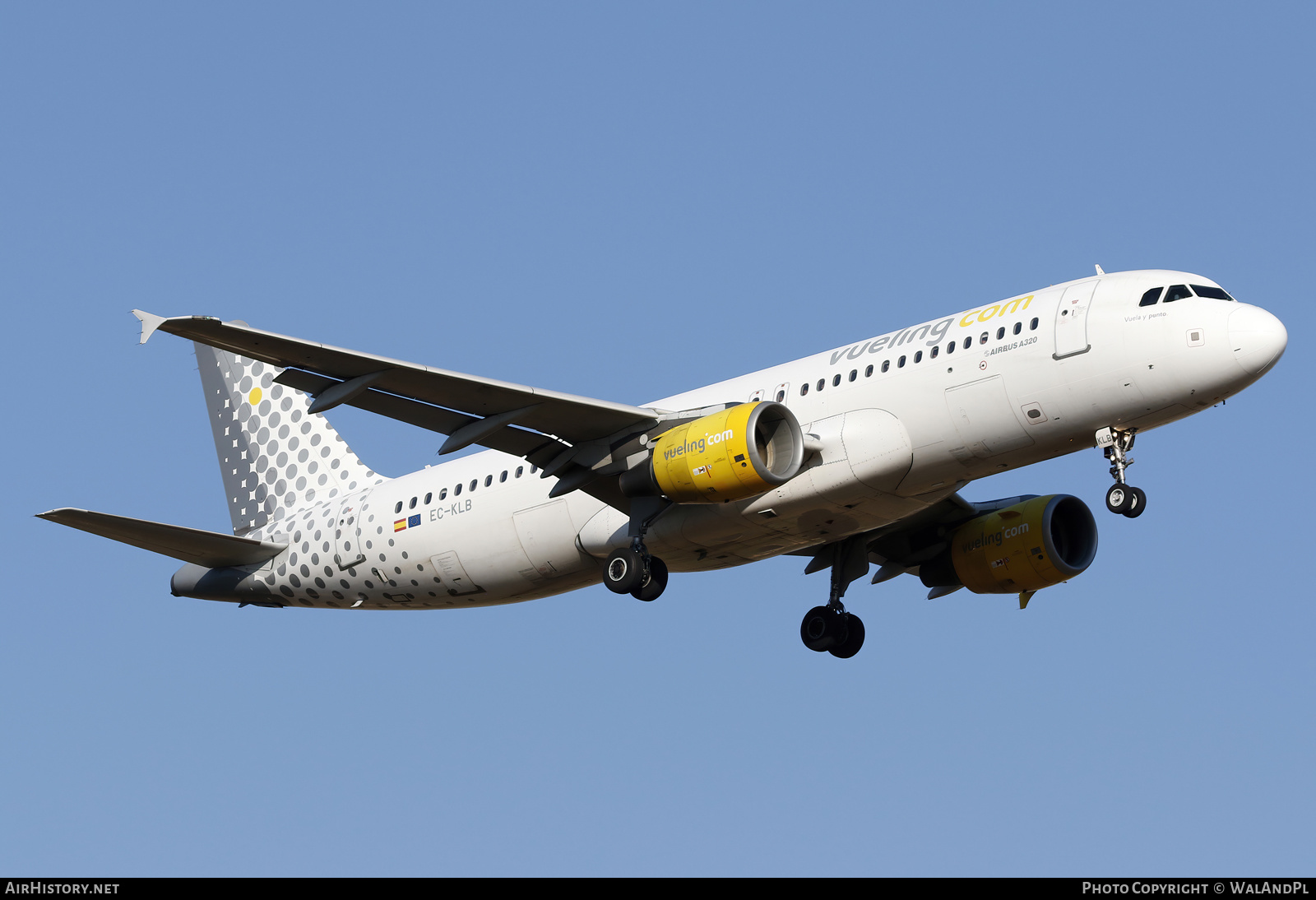 Aircraft Photo of EC-KLB | Airbus A320-214 | Vueling Airlines | AirHistory.net #580884