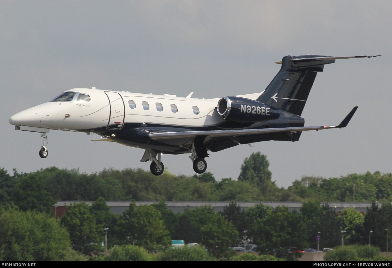 Aircraft Photo of N326EE | Embraer EMB-505 Phenom 300E | AirHistory.net #581036