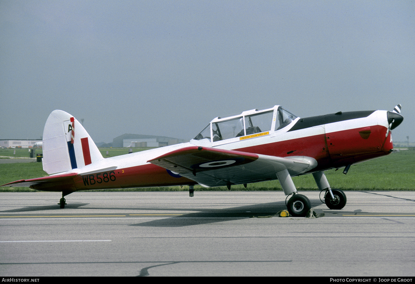 Aircraft Photo of WB586 | De Havilland DHC-1 Chipmunk T10 | UK - Air Force | AirHistory.net #581240