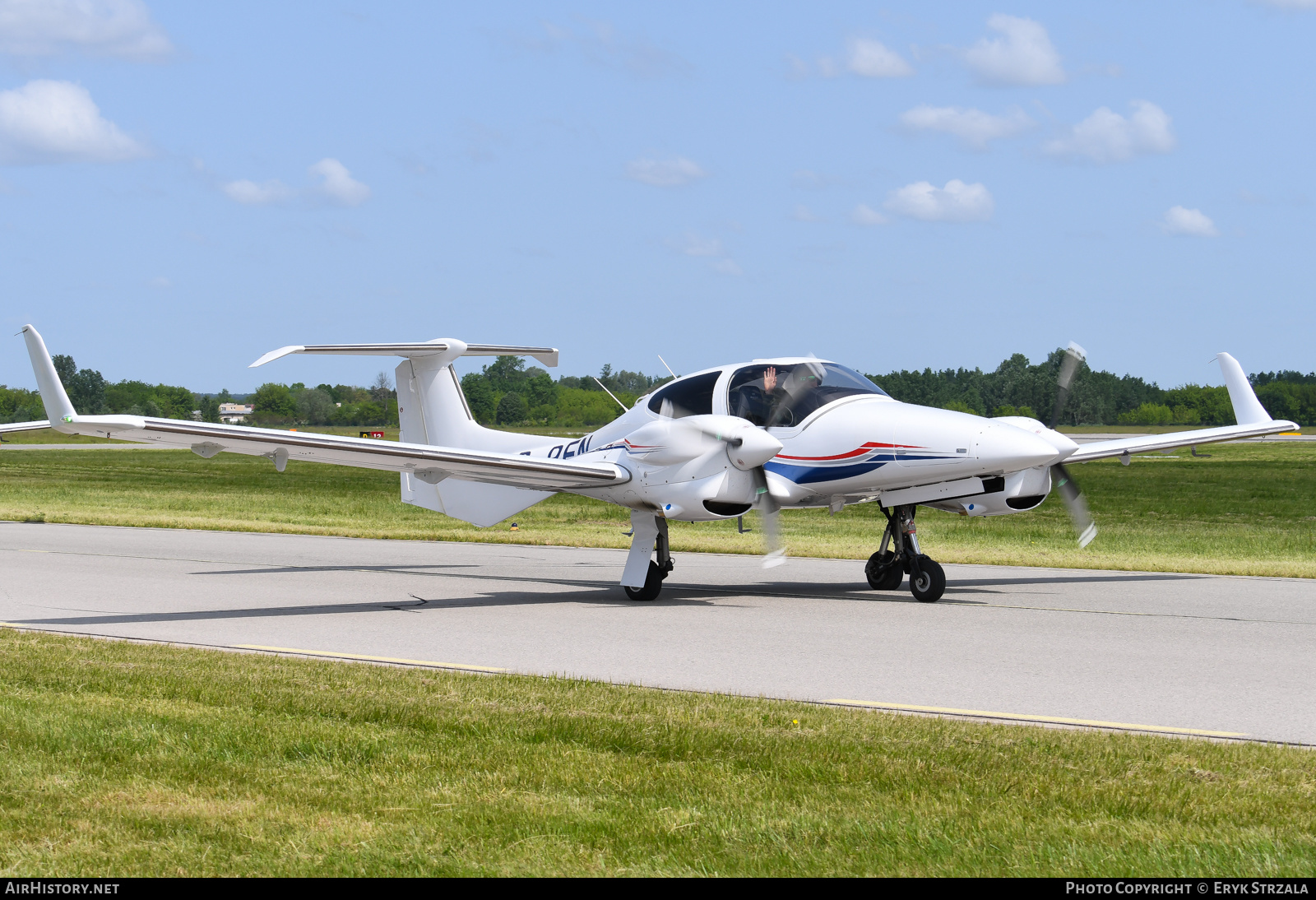 Aircraft Photo of SP-RFN | Diamond DA42-VI Twin Star | Lotnicza Akademia Wojskowa - LAW | AirHistory.net #581256