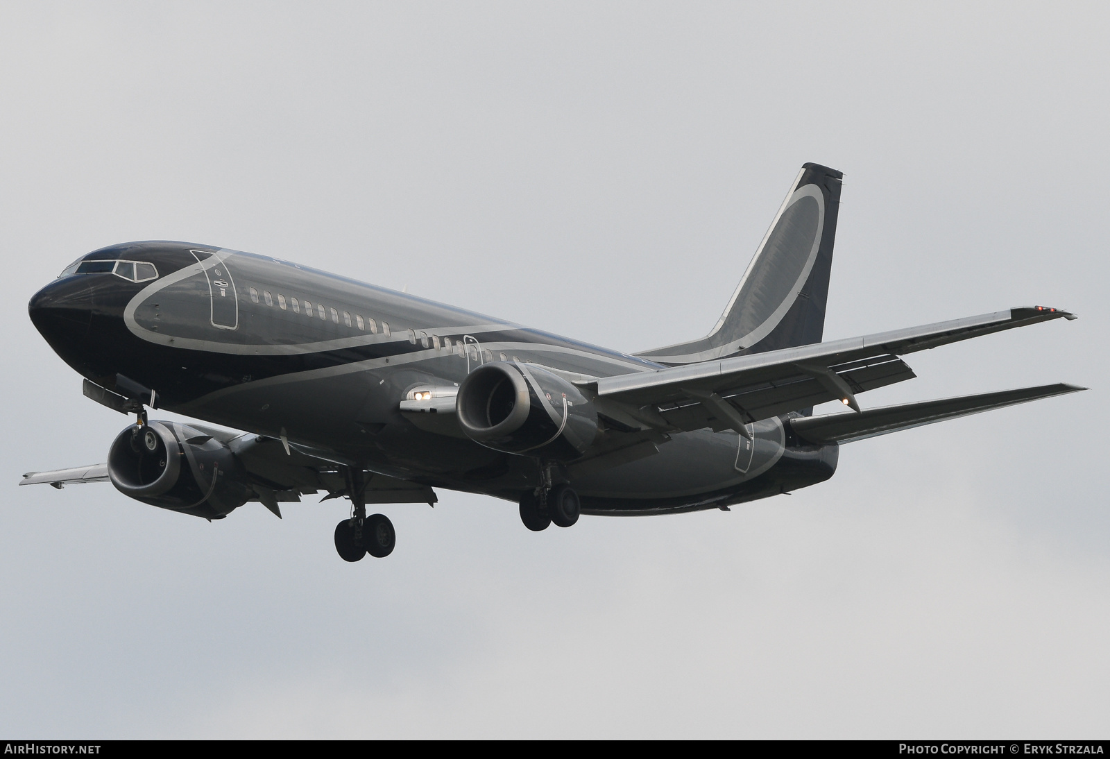 Aircraft Photo of LY-CHF | Boeing 737-31S | AirHistory.net #581392