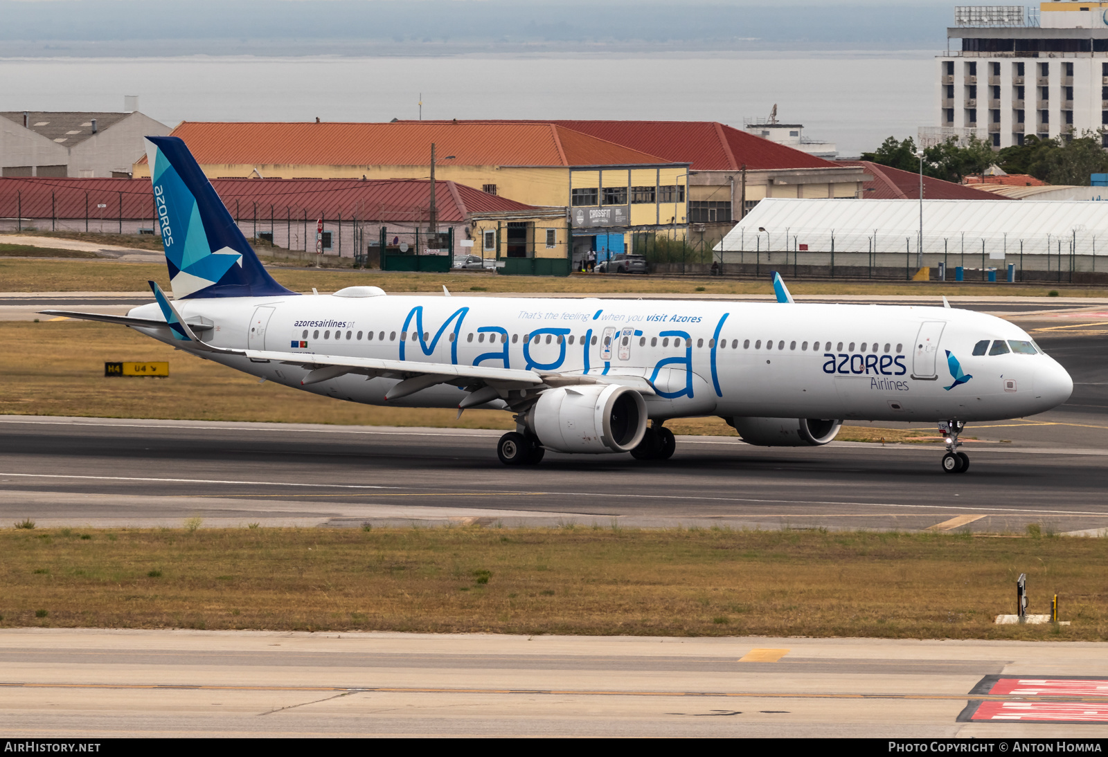 Aircraft Photo of CS-TSH | Airbus A321-253NX | Azores Airlines | AirHistory.net #581446