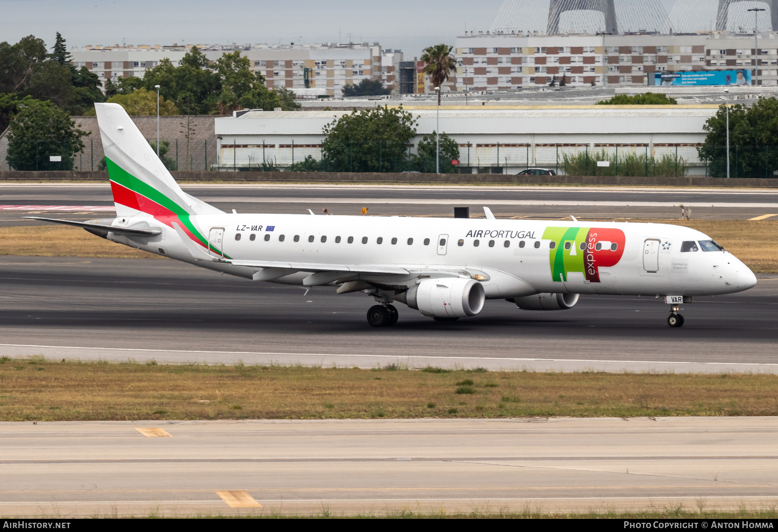 Aircraft Photo of LZ-VAR | Embraer 190STD (ERJ-190-100STD) | TAP Air Portugal Express | AirHistory.net #581473