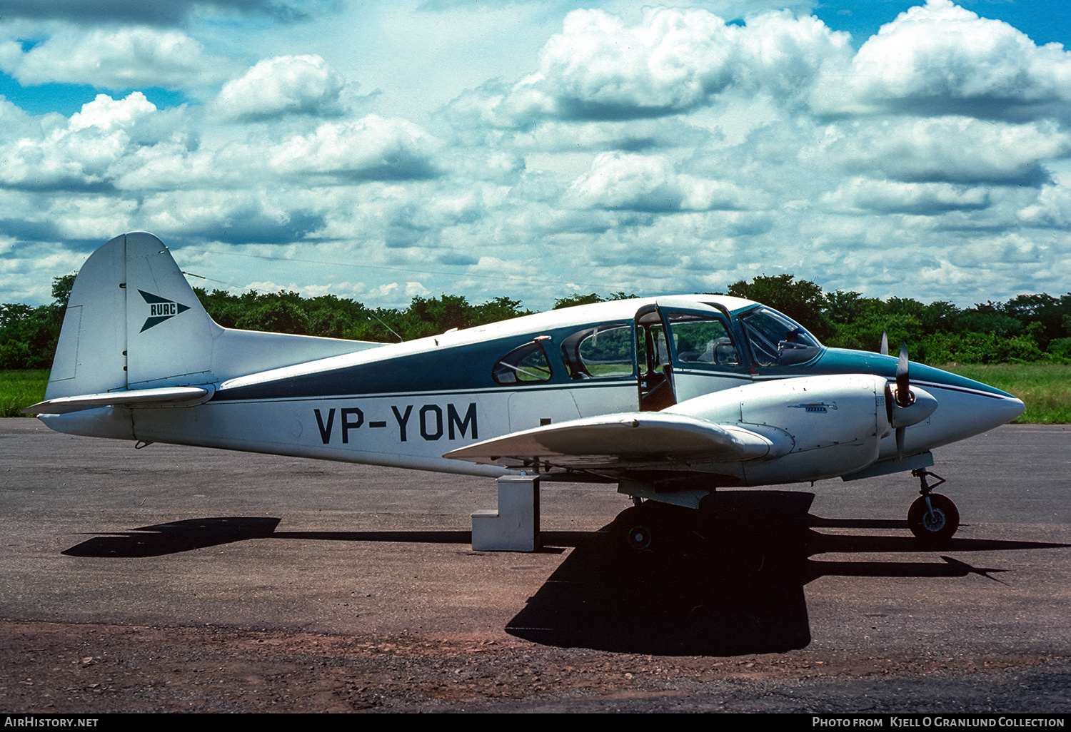 Aircraft Photo of VP-YOM | Piper PA-23-150 Apache | Rhodesia United Air Carriers - RUAC | AirHistory.net #581537