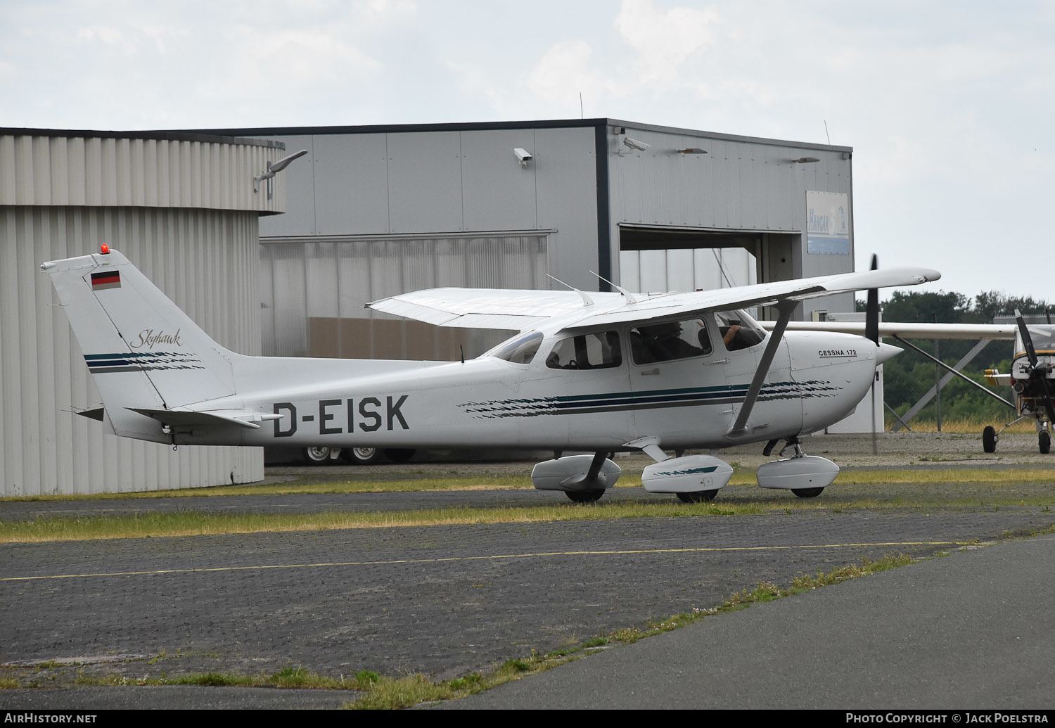 Aircraft Photo of D-EISK | Cessna 172R Skyhawk | AirHistory.net #581551