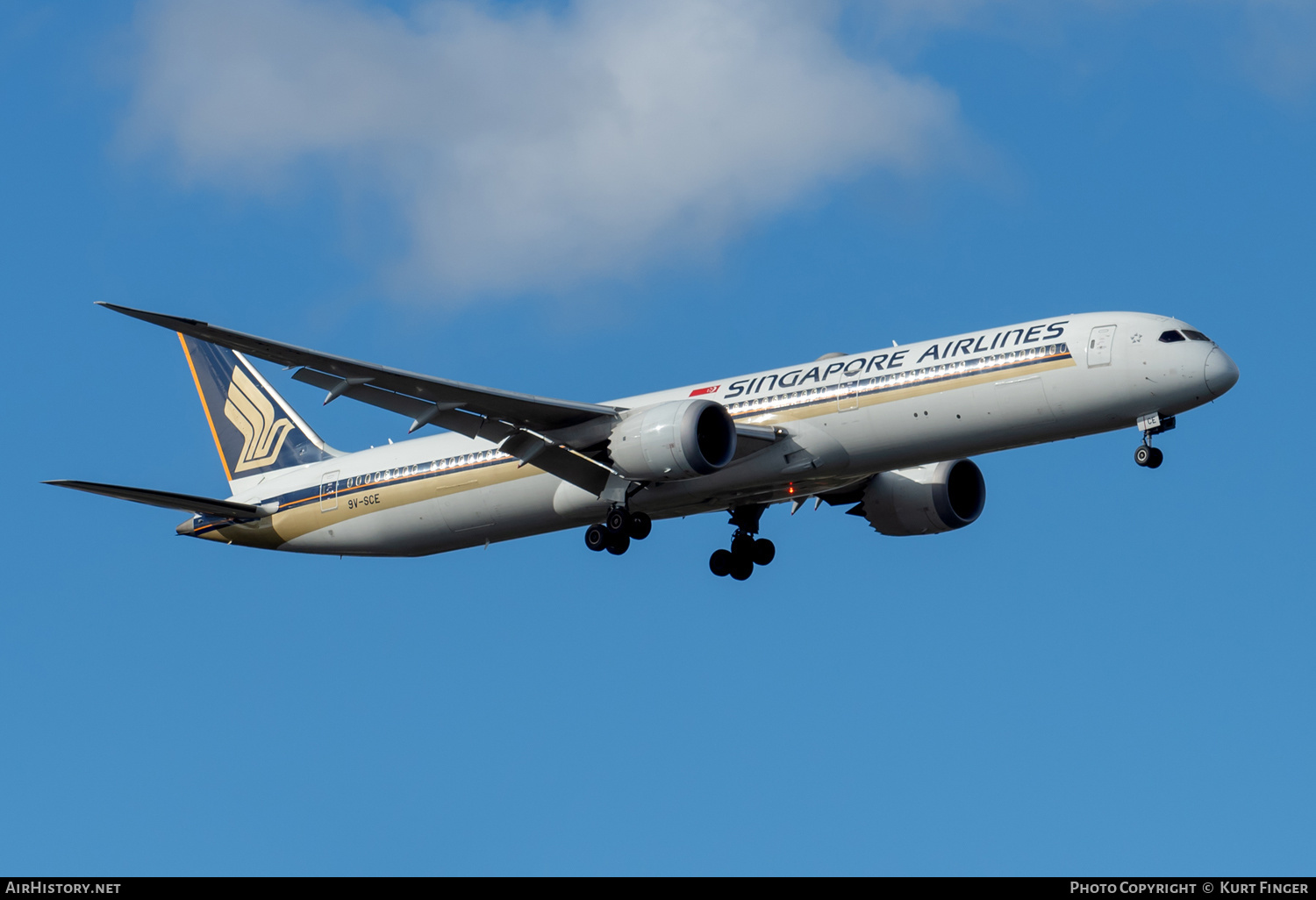Aircraft Photo of 9V-SCE | Boeing 787-10 Dreamliner | Singapore Airlines | AirHistory.net #581622