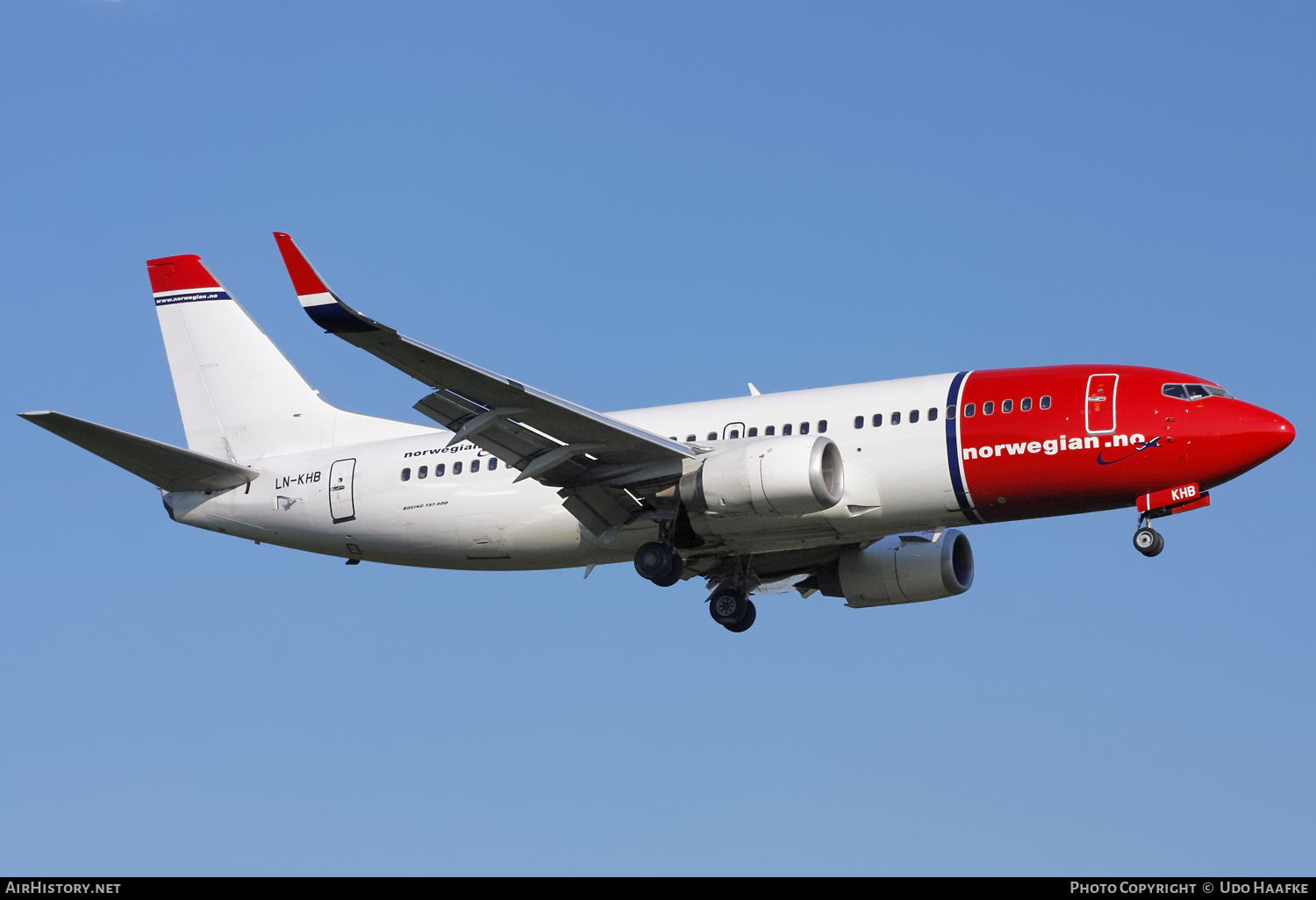 Aircraft Photo of LN-KHB | Boeing 737-31S | Norwegian | AirHistory.net #581893