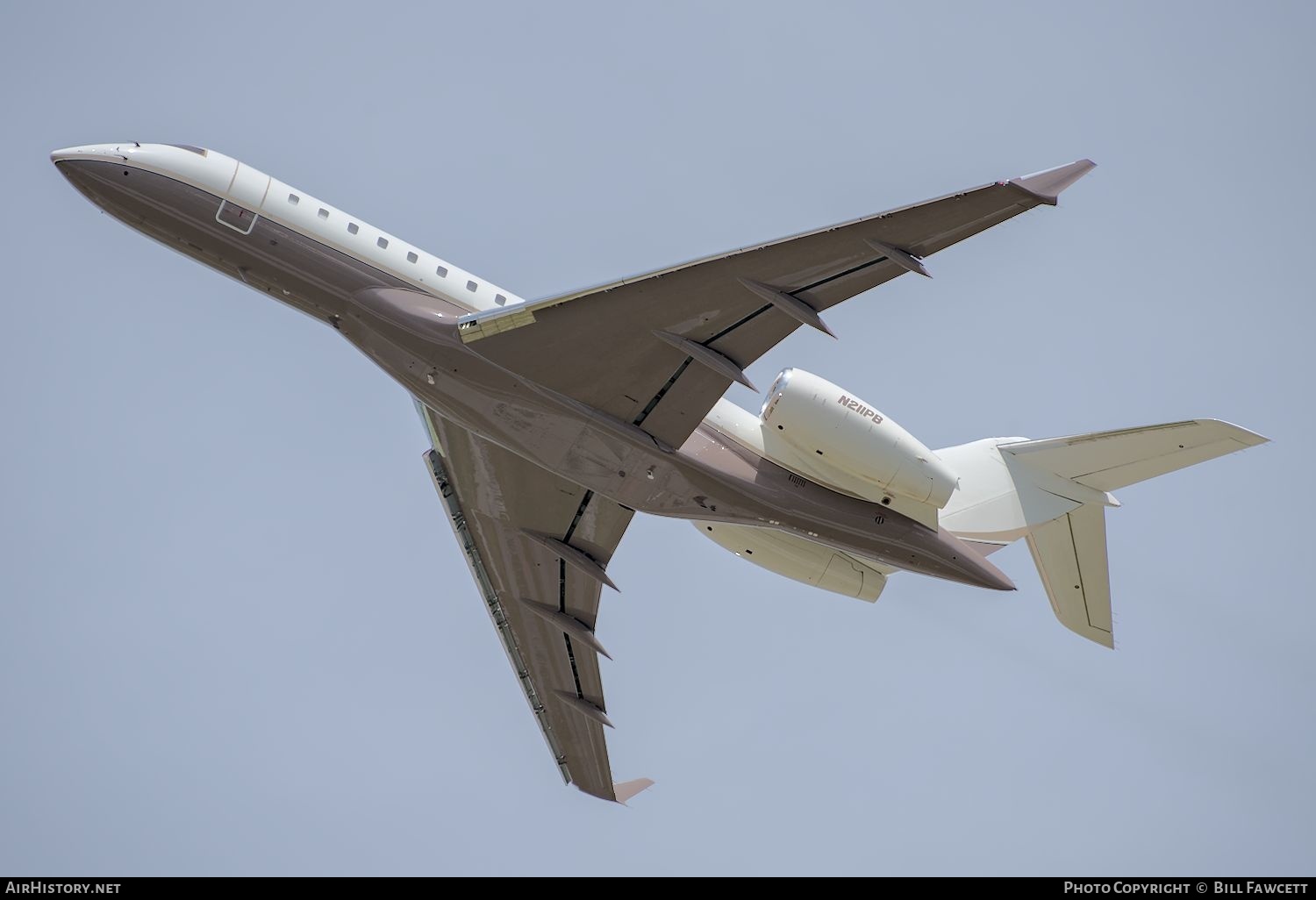 Aircraft Photo of N211PB | Bombardier Global Express XRS (BD-700-1A10) | AirHistory.net #581922