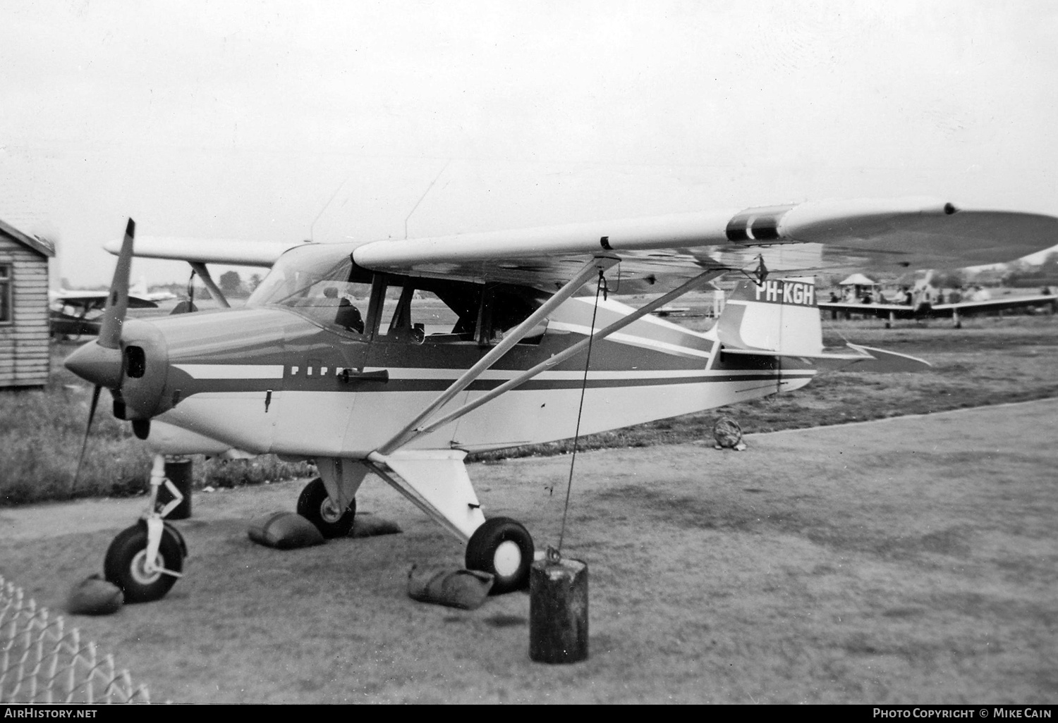 Aircraft Photo of PH-KGH | Piper PA-22-160 Tri-Pacer | AirHistory.net #581932