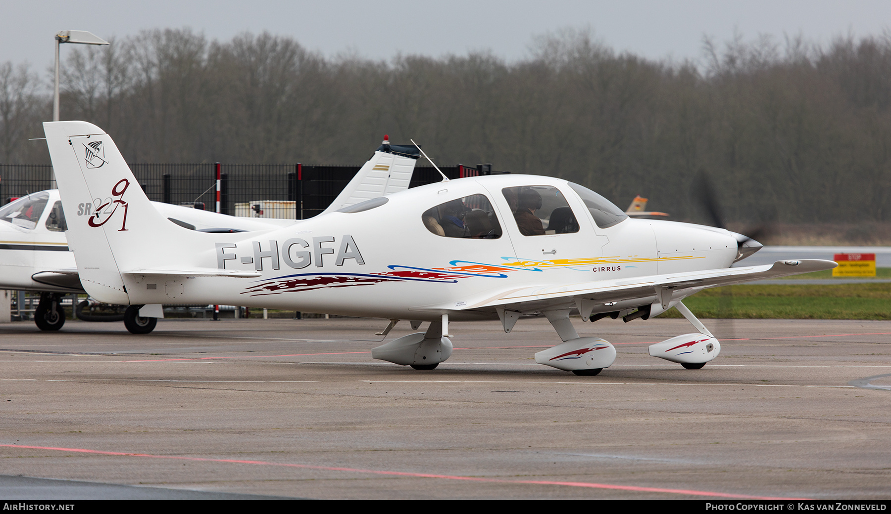 Aircraft Photo of F-HGFA | Cirrus SR-22 G1 | AirHistory.net #582137