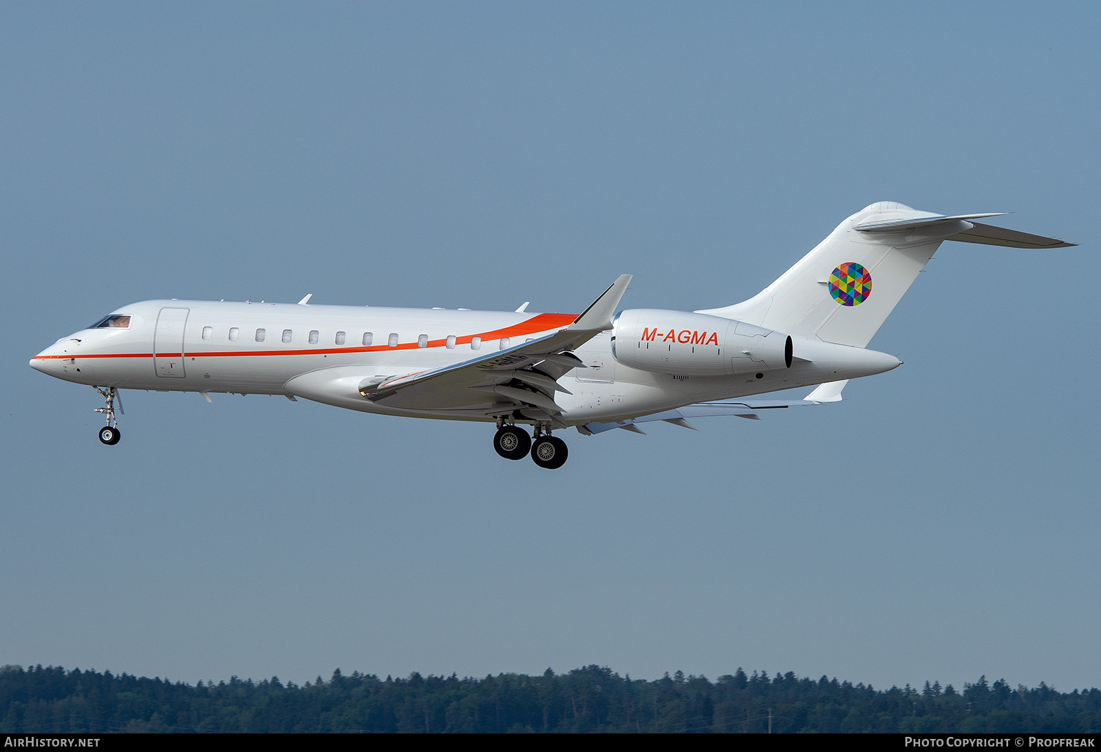 Aircraft Photo of M-AGMA | Bombardier Global Express XRS (BD-700-1A10) | AirHistory.net #582176