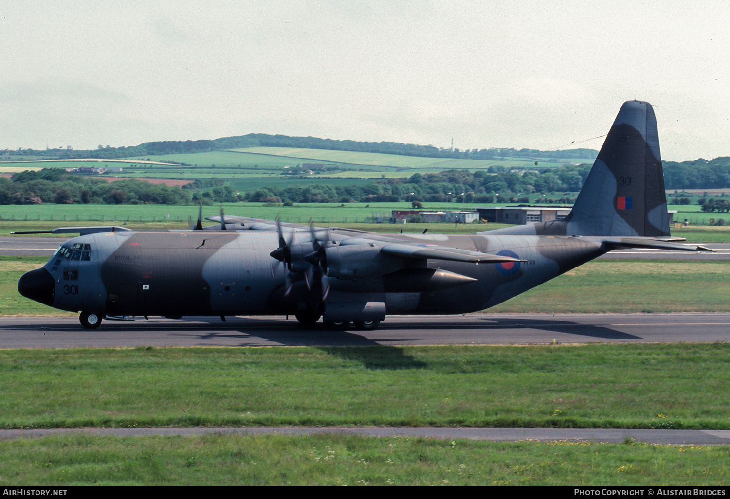 Aircraft Photo of XV301 | Lockheed C-130K Hercules C3 (L-382) | UK - Air Force | AirHistory.net #582378