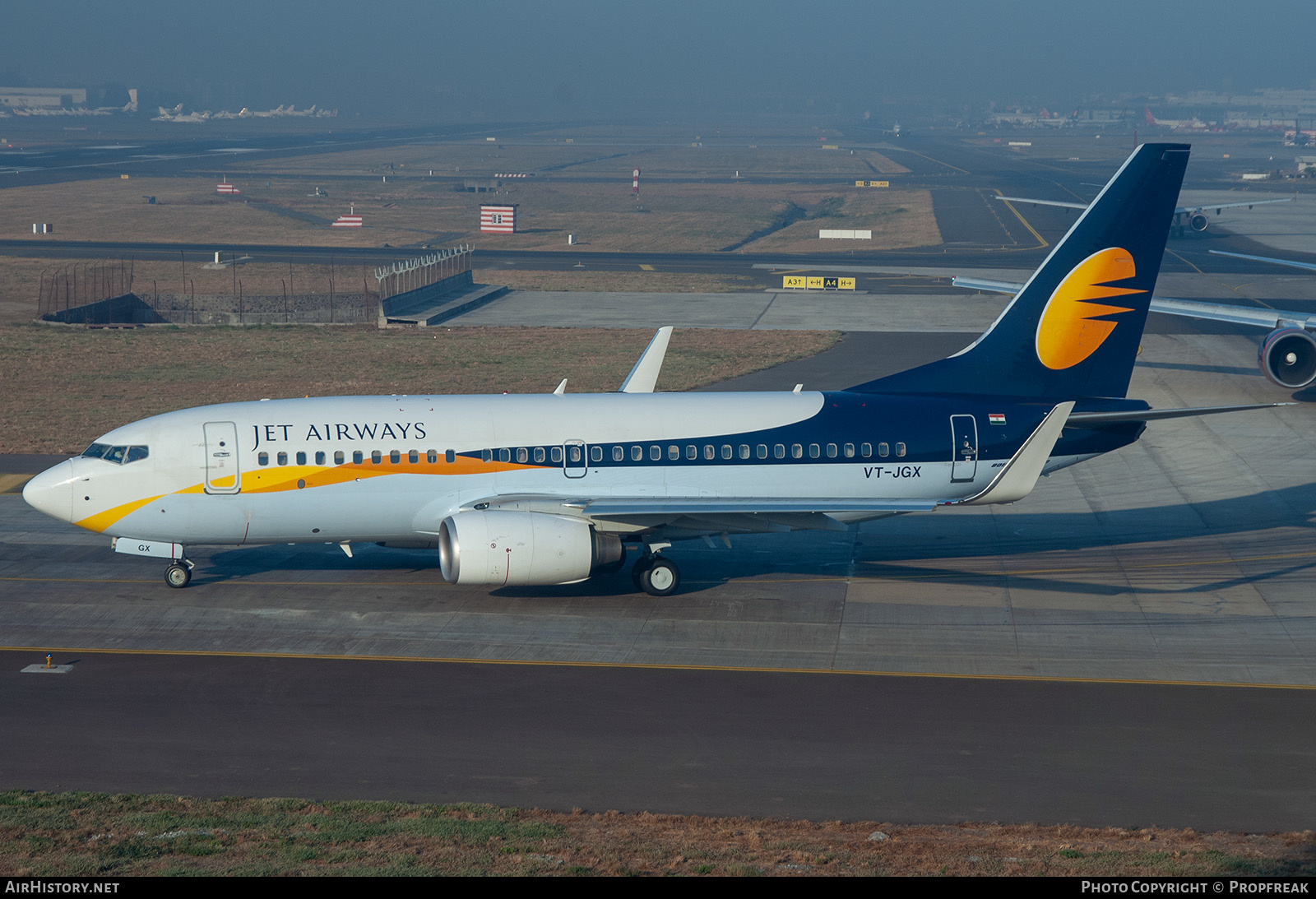 Aircraft Photo of VT-JGX | Boeing 737-75R | Jet Airways | AirHistory.net #582391