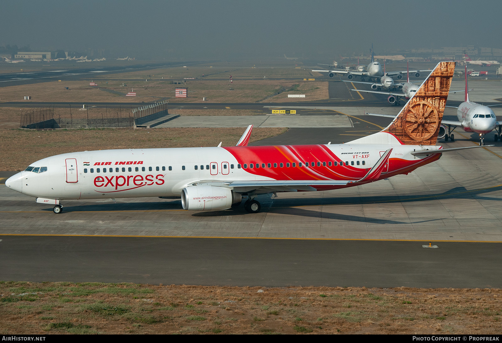 Aircraft Photo of VT-AXF | Boeing 737-8Q8 | Air India Express | AirHistory.net #582395