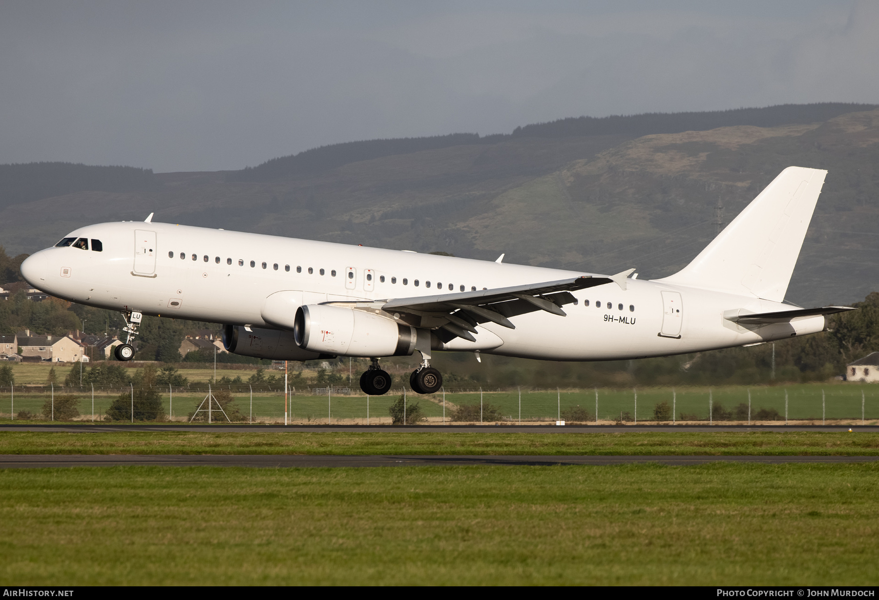 Aircraft Photo of 9H-MLU | Airbus A320-232 | AirHistory.net #582463