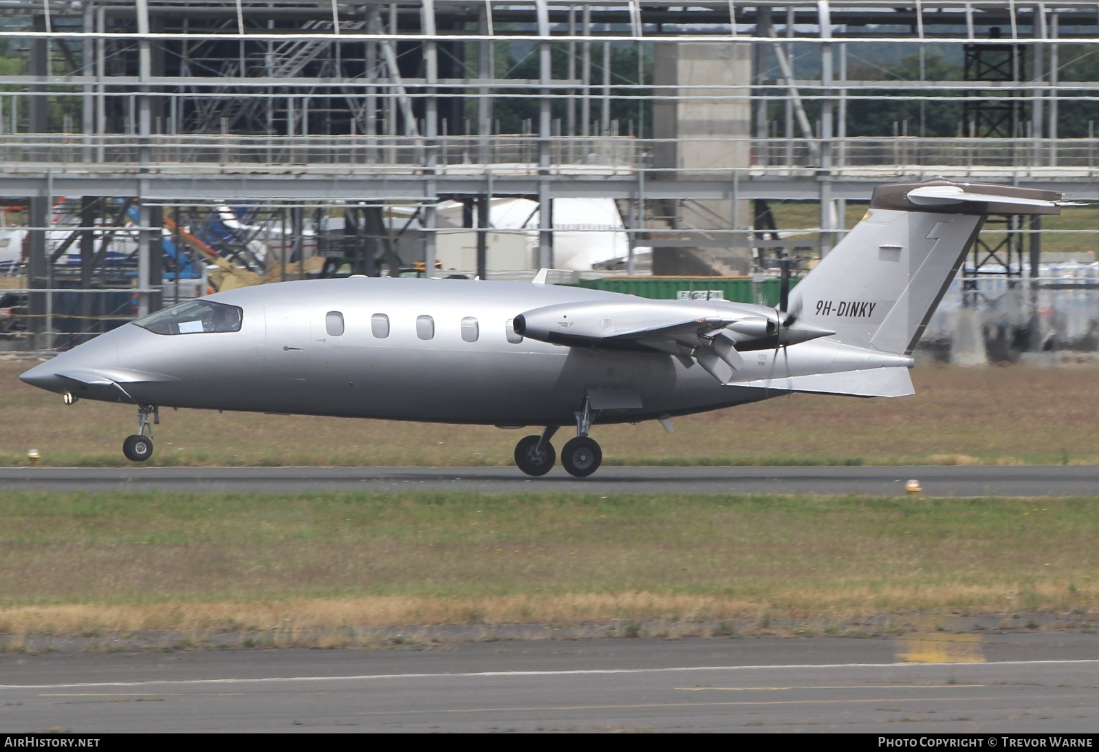 Aircraft Photo of 9H-DINKY | Piaggio P-180 Avanti II | AirHistory.net #582551