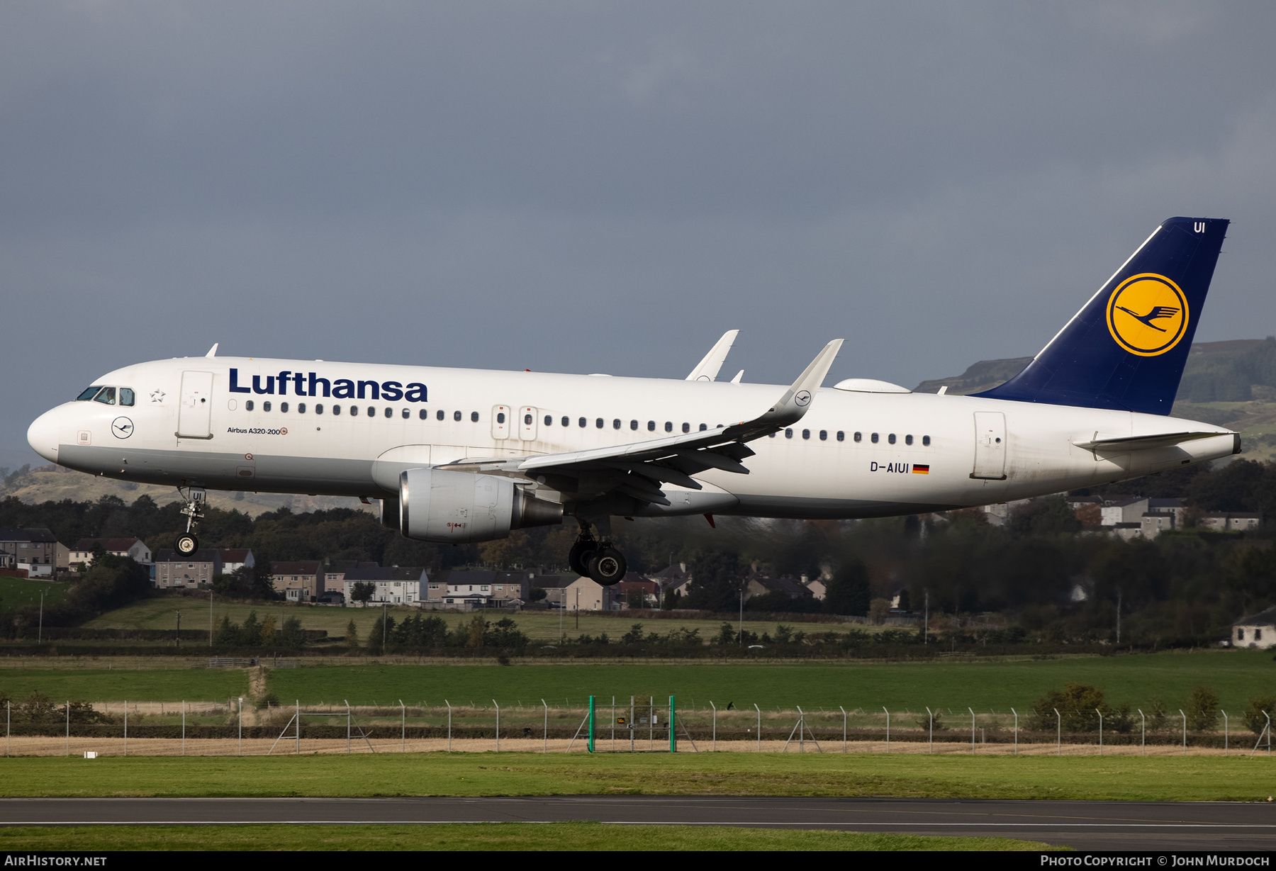 Aircraft Photo of D-AIUI | Airbus A320-214 | Lufthansa | AirHistory.net #582555