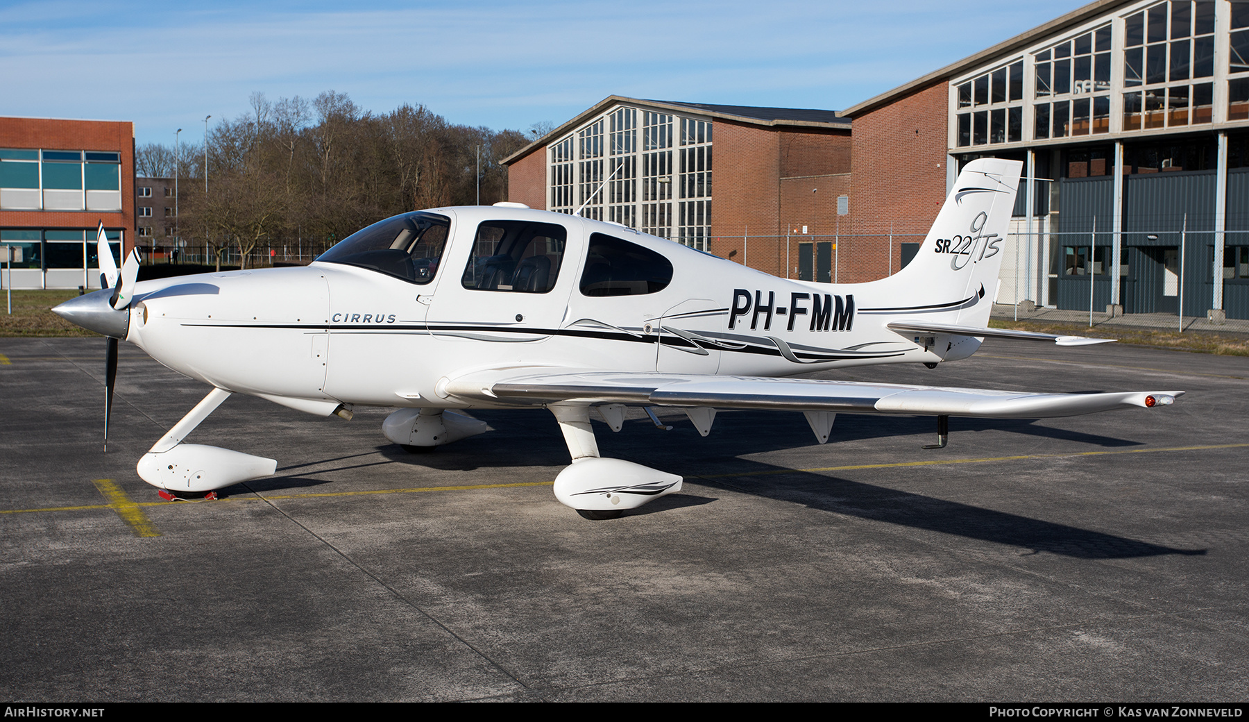 Aircraft Photo of PH-FMM | Cirrus SR-22 G2-GTS | AirHistory.net #582575